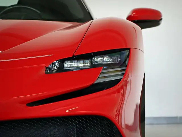 Ferrari SF90 Stradale view 9