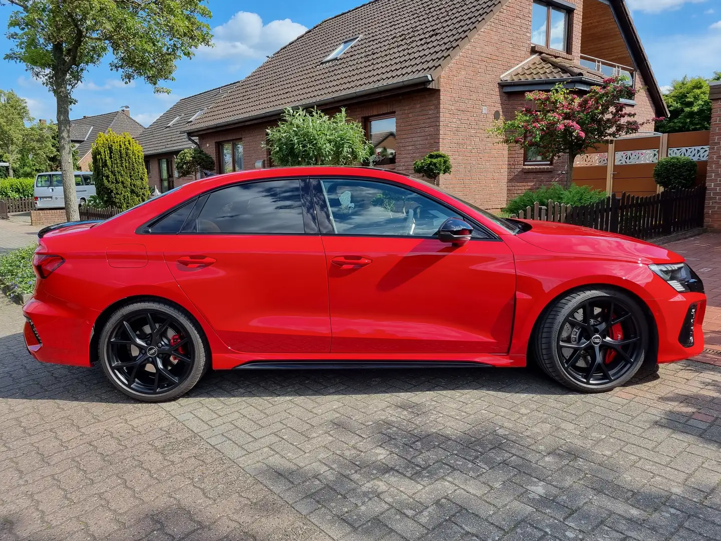 Audi RS3 Limousine Pano Leder Garantie 10/28 HeadUp 280 kmh Rot - 2