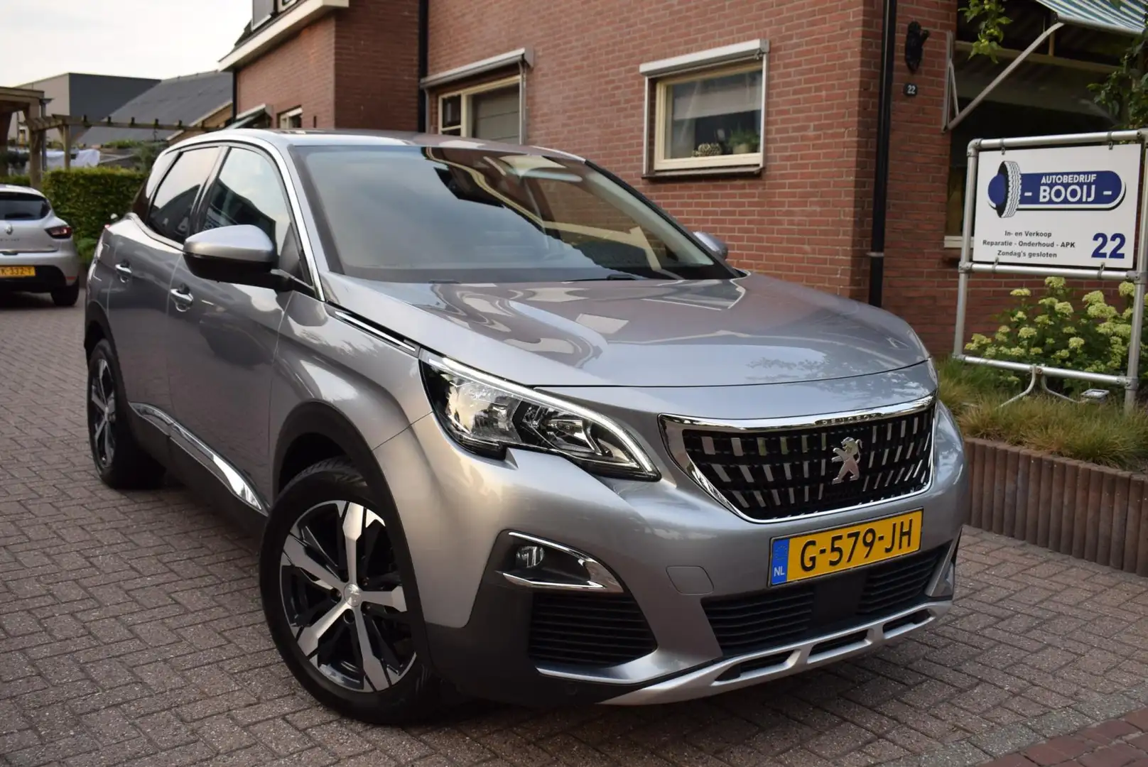 Peugeot 3008 1.2 PureTech Allure NAVI/CRUISE/AIRCO-ECC/TREKH/BL Grijs - 2