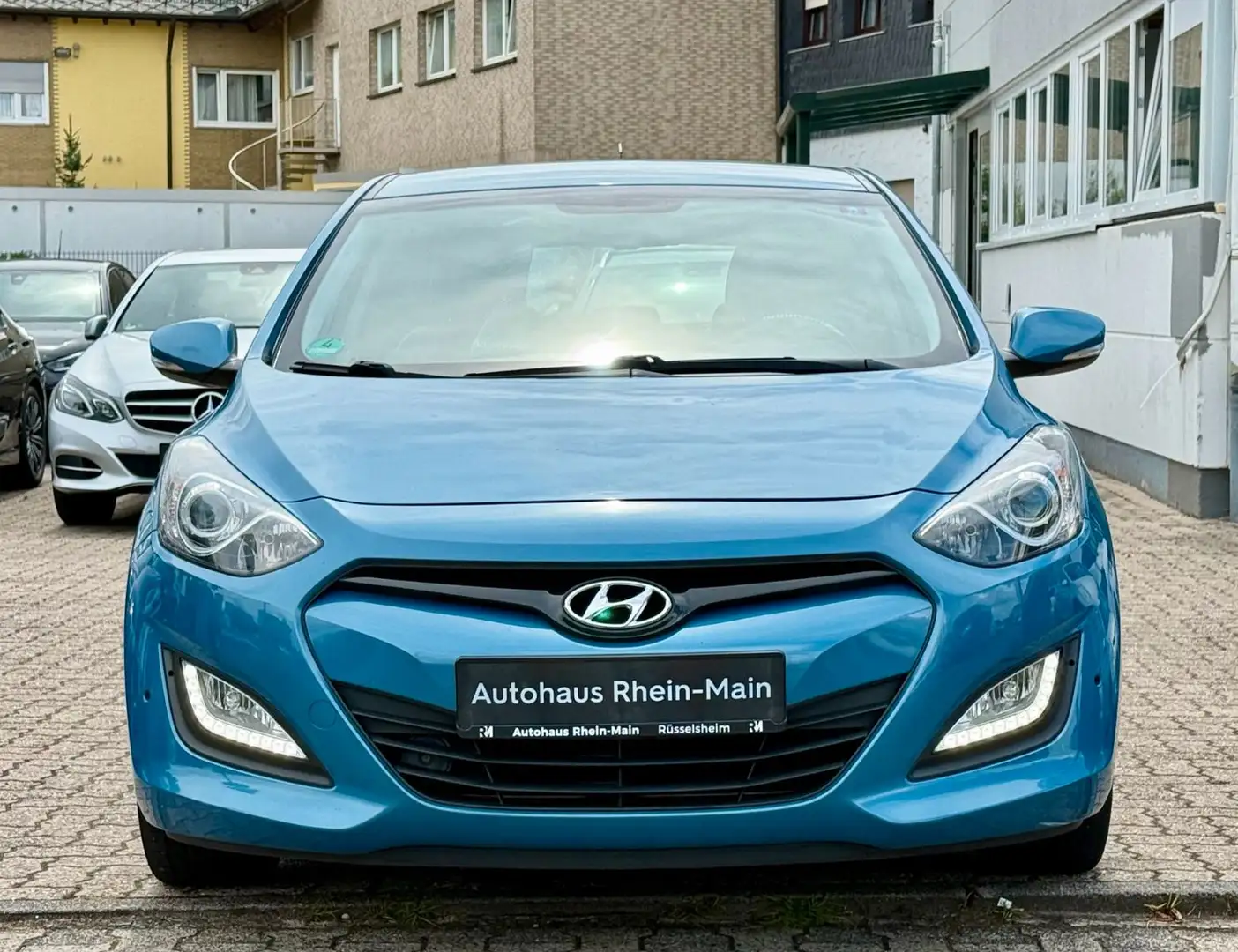 Hyundai i30 Style*Leder*Pdc*Keyless*Elektr.Sitz*2.Hd Blau - 2