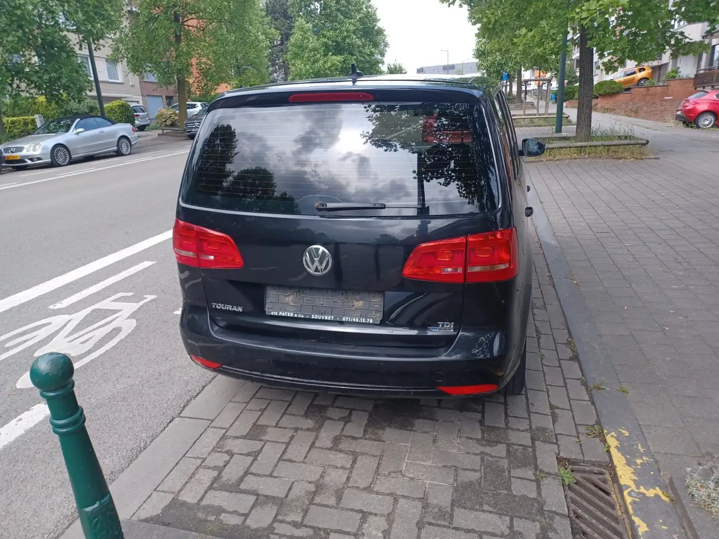 Volkswagen Touran 1.6 CR TDi Highline - 2