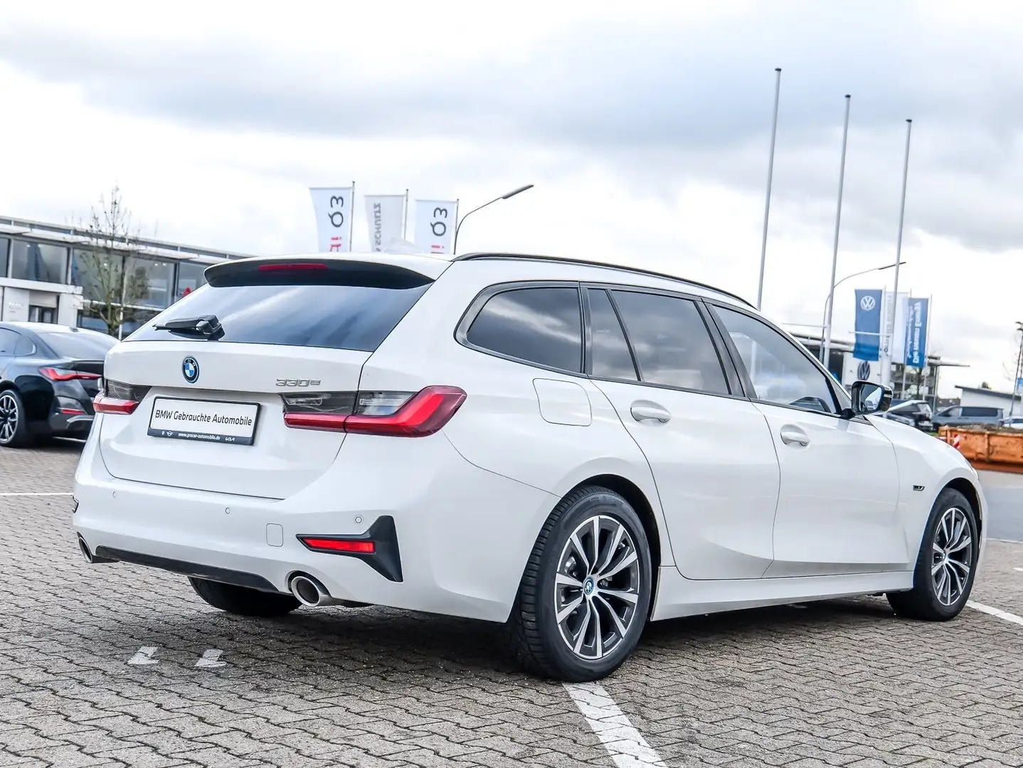 BMW 330 e Touring NAVI Standh. LED DAB Blanc - 2