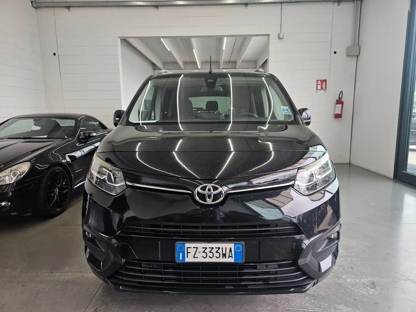 Toyota Proace Proace City Verso 1.5d 130cv Short D Luxury Nero - 2