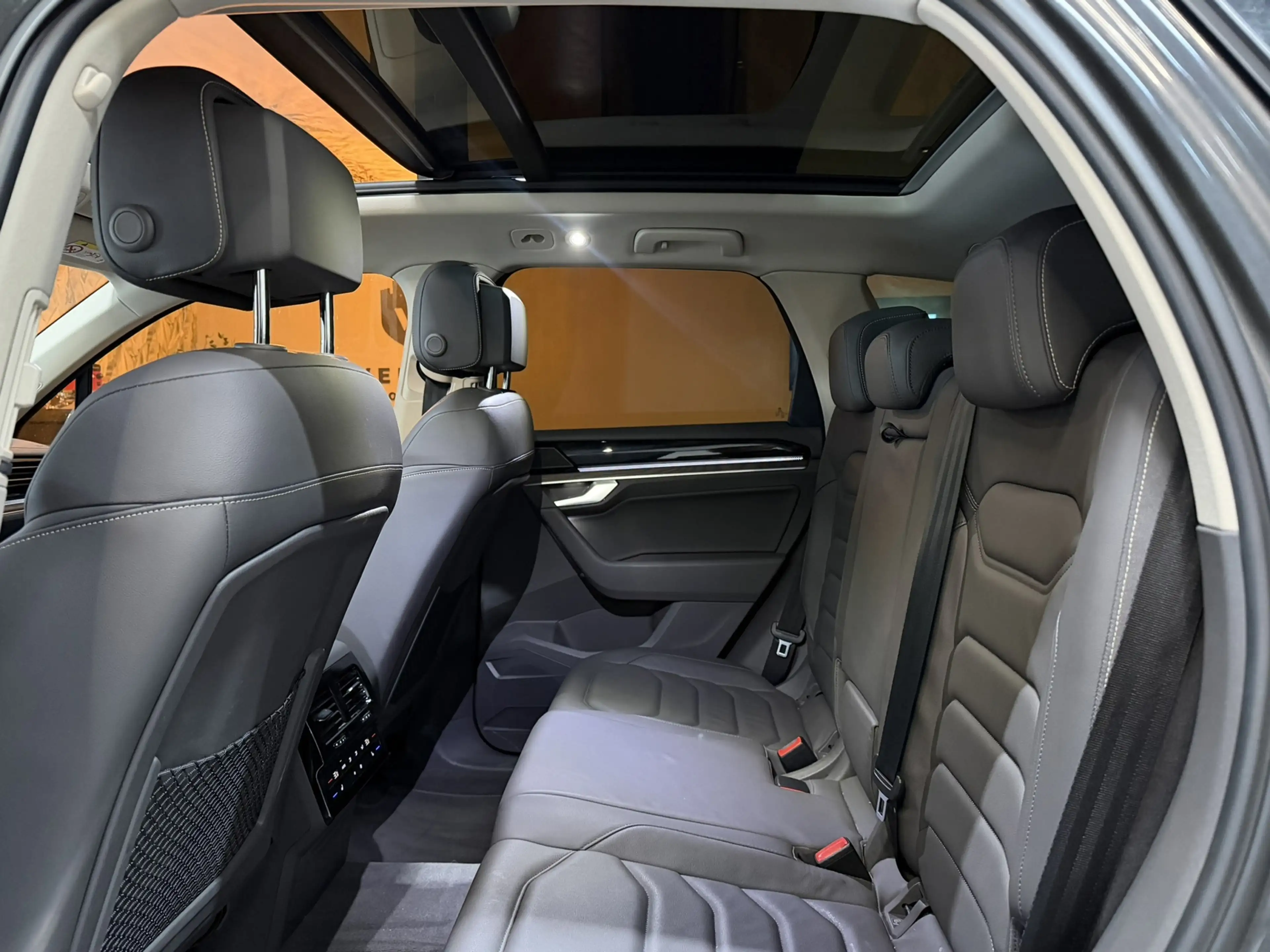 Volkswagen Touareg 3.0 TSi eHybrid 4MOTION 381PK Elegance BOVAG Garan — photo 28
