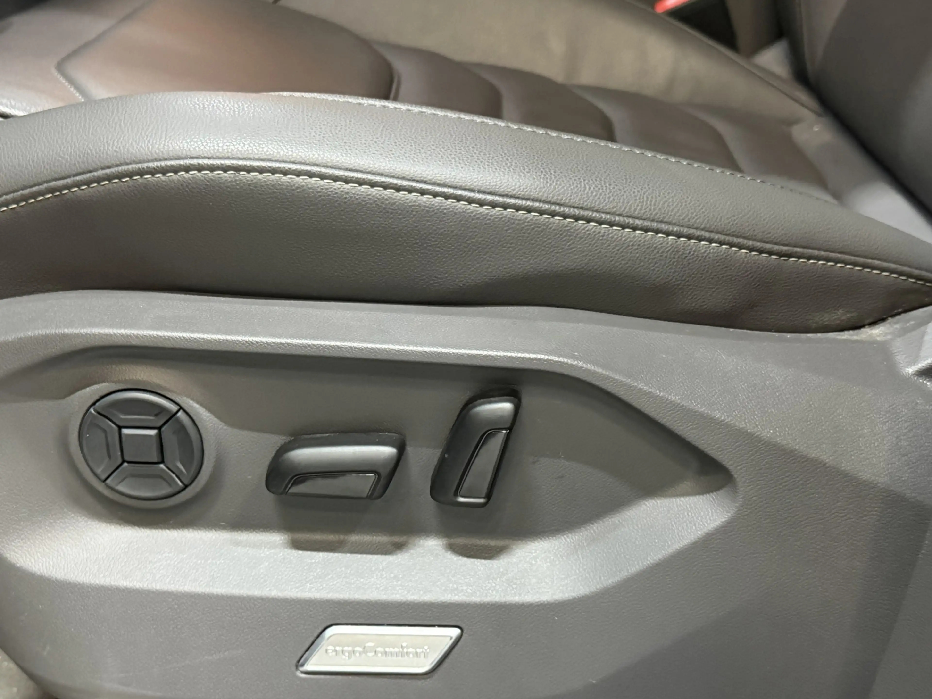 Volkswagen Touareg 3.0 TSi eHybrid 4MOTION 381PK Elegance BOVAG Garan — photo 32