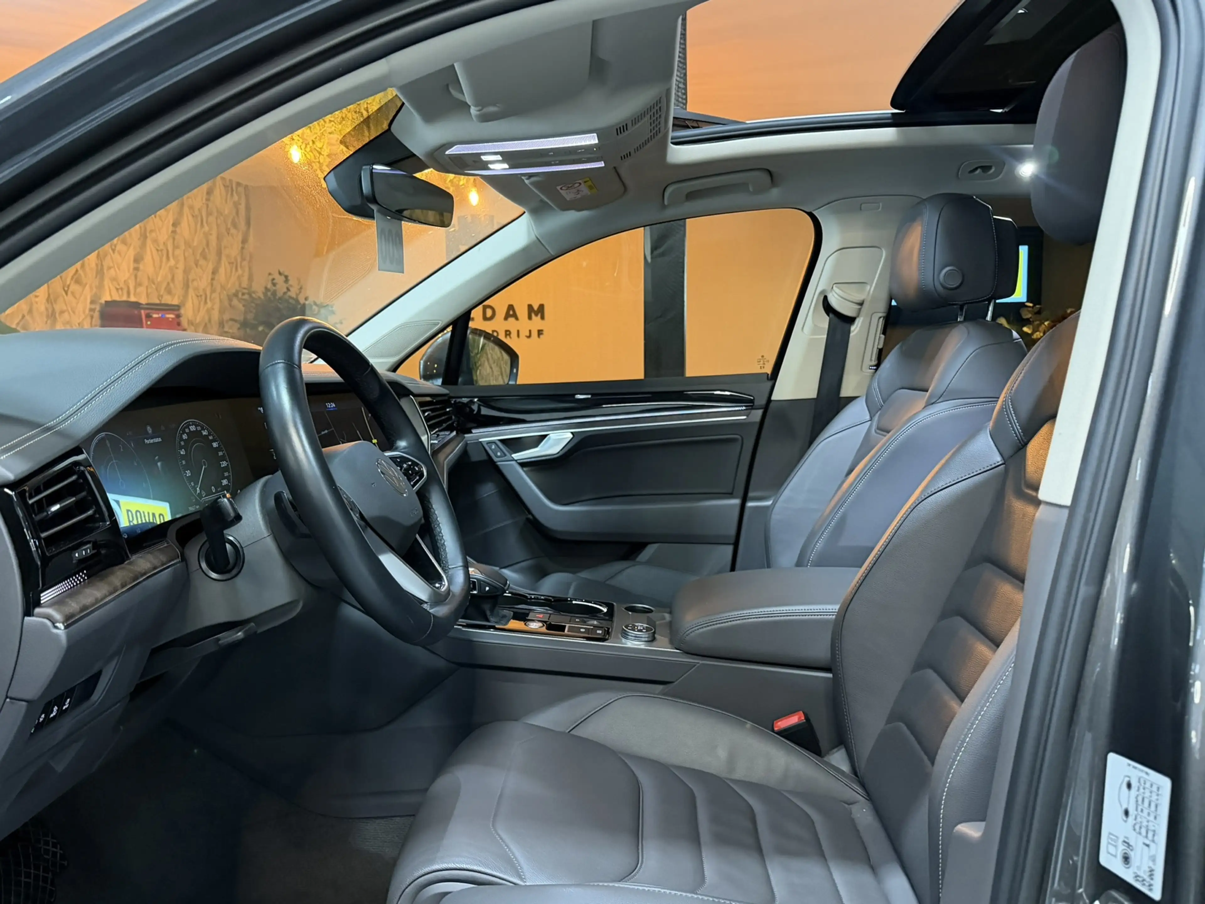 Volkswagen Touareg 3.0 TSi eHybrid 4MOTION 381PK Elegance BOVAG Garan — photo 26