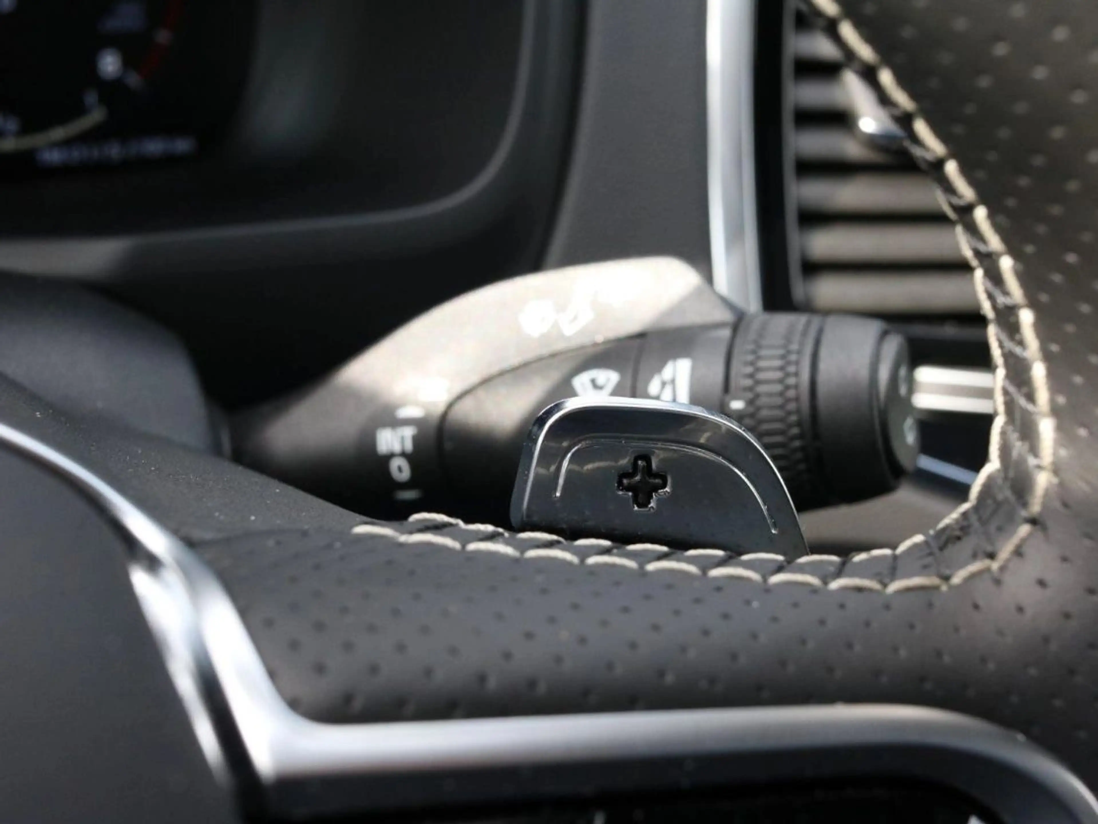 Volvo XC90 R Design AWD 7 Sitzer | Navigation | Leder — photo 14