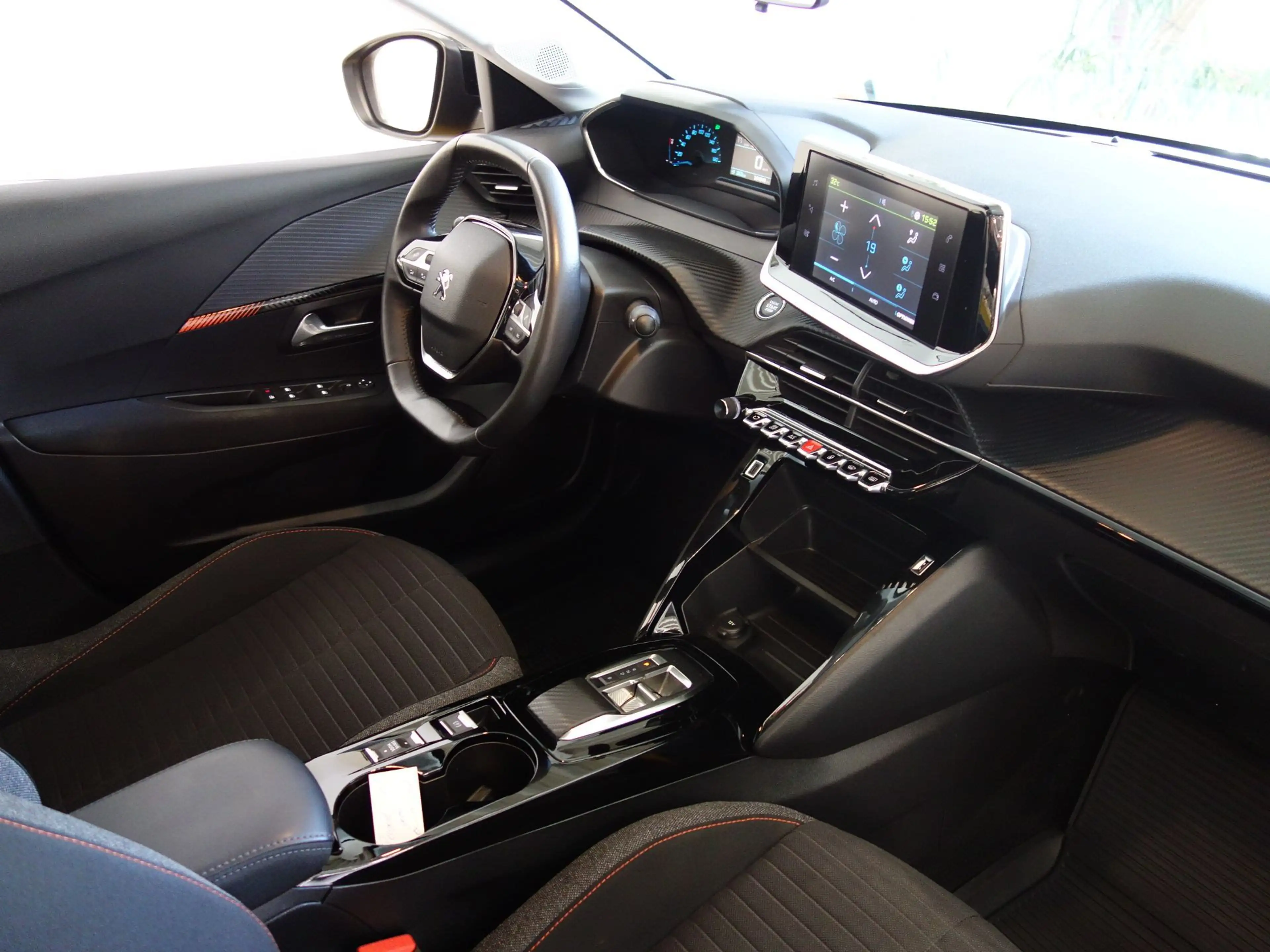 Peugeot 208 e- Active Pack *MWST AUSWEISBAR *50kWh — photo 15