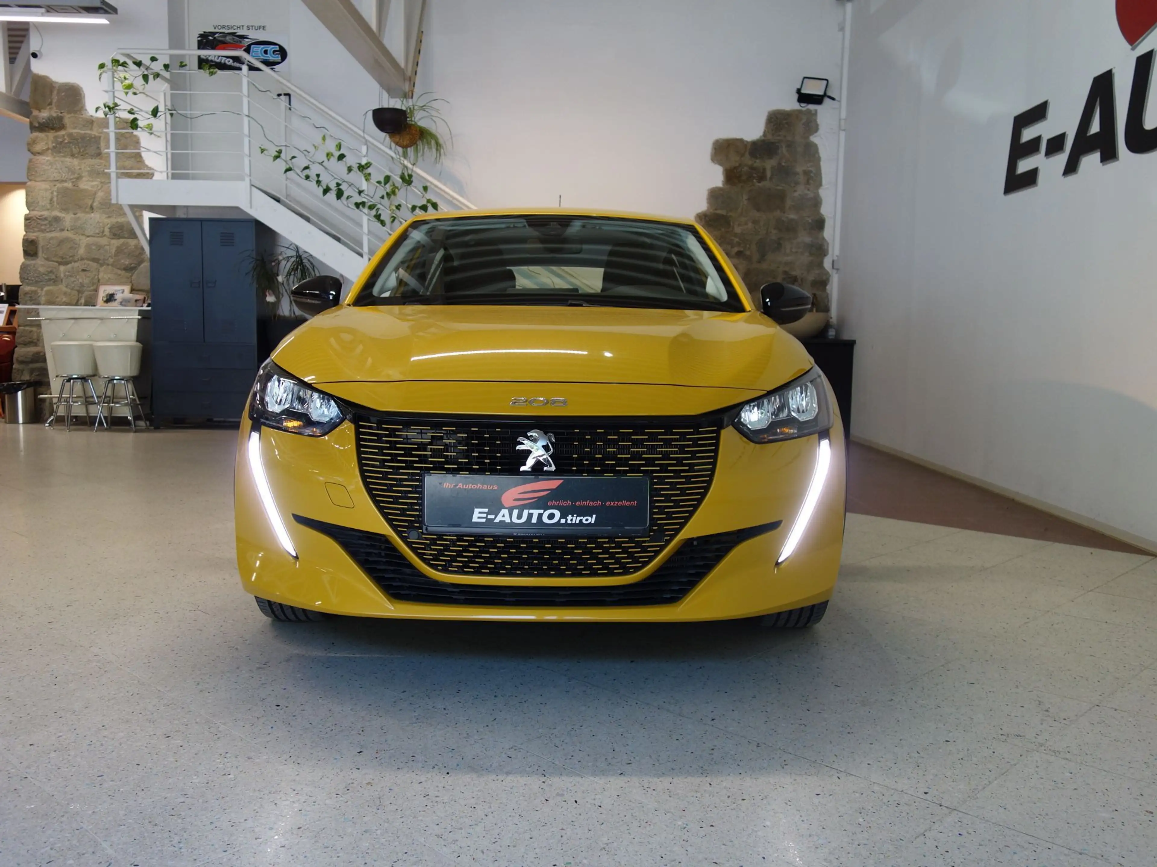 Peugeot 208 e- Active Pack *MWST AUSWEISBAR *50kWh — photo 3