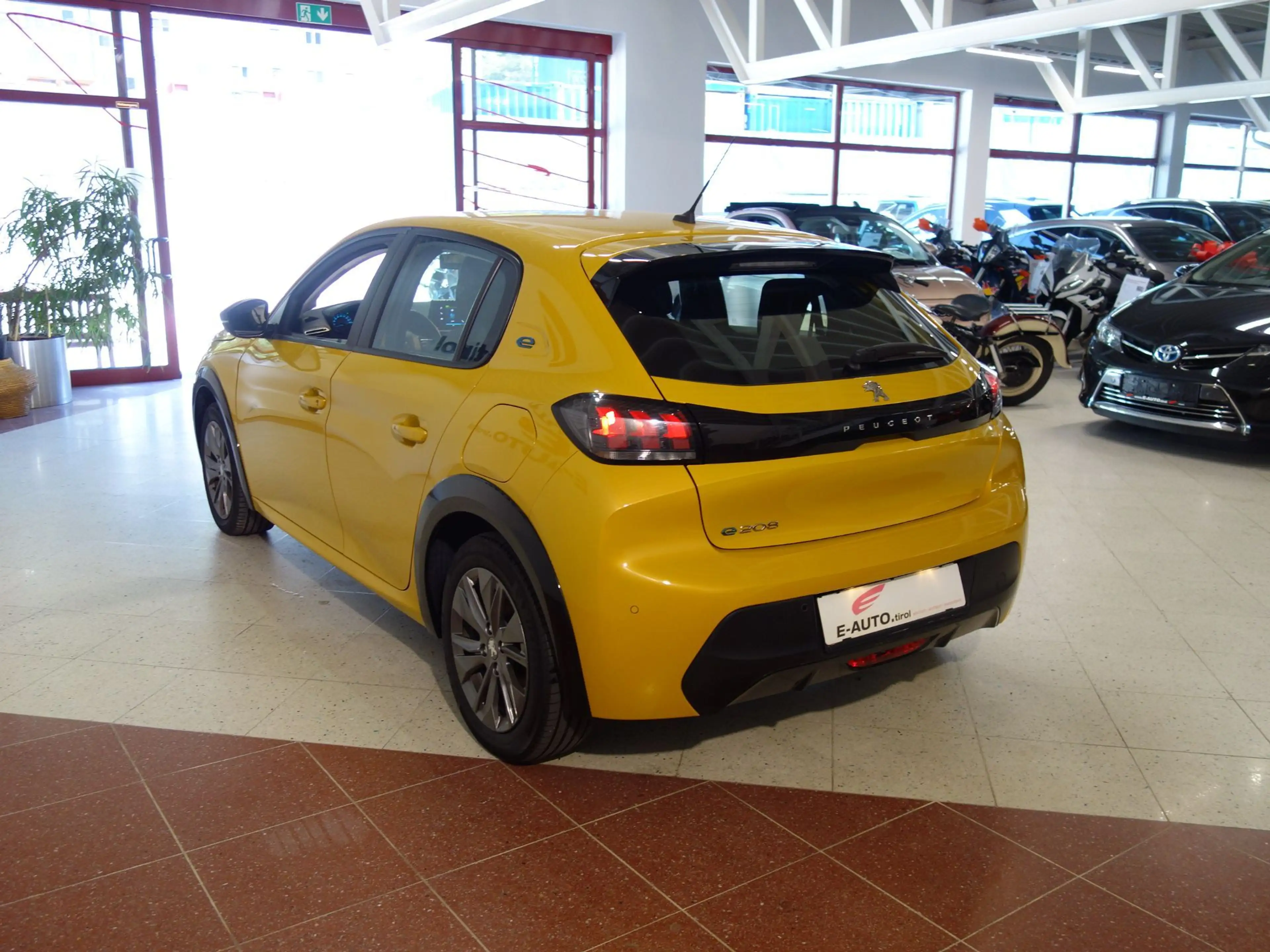 Peugeot 208 e- Active Pack *MWST AUSWEISBAR *50kWh — photo 6