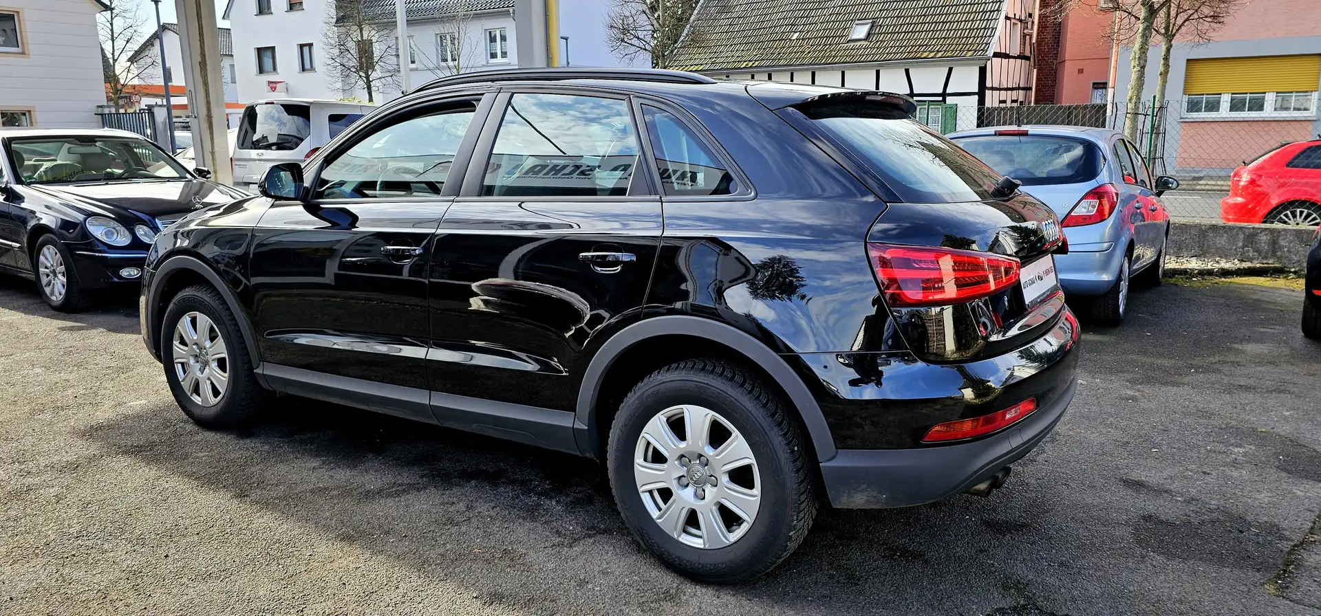 Audi Q3 2.0 TDI Černá - 2