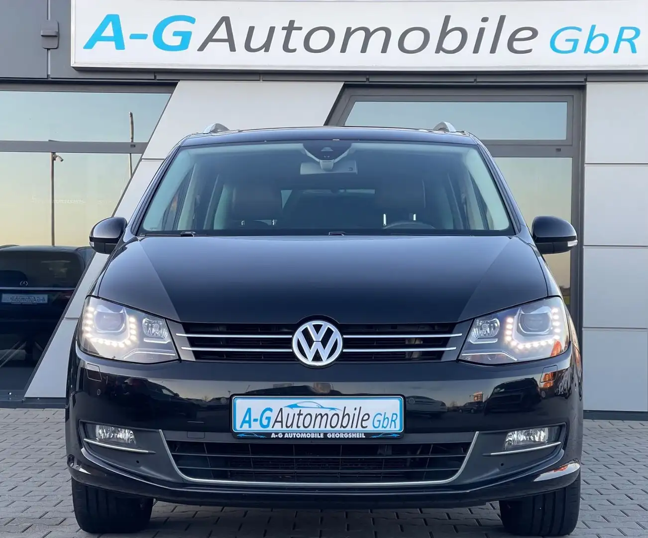 Volkswagen Sharan 2.0 TDI DSG Highline Panorama Dynaudio Schwarz - 2