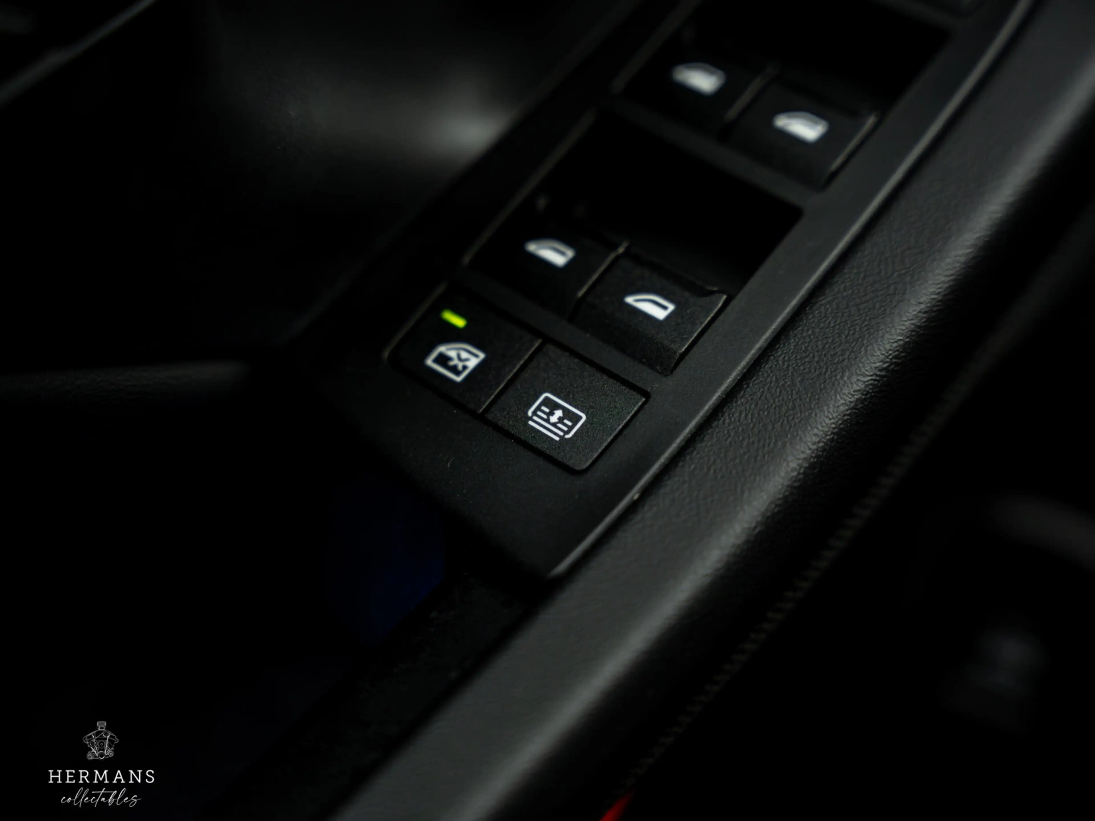 BMW M5 5-serie Limousine G90 / B&W Audio / Frozen / M-Car — photo 27