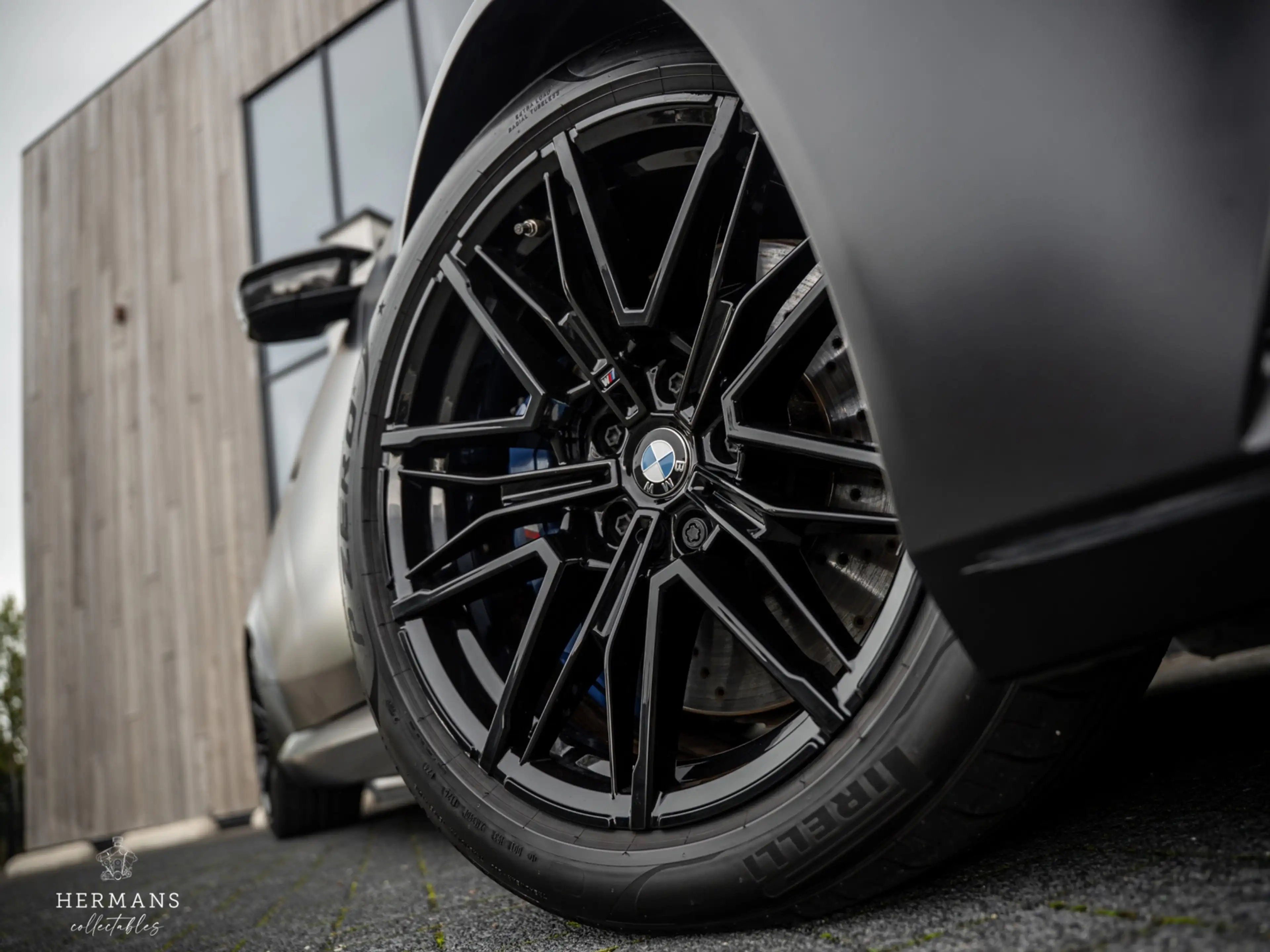 BMW M5 5-serie Limousine G90 / B&W Audio / Frozen / M-Car — photo 3