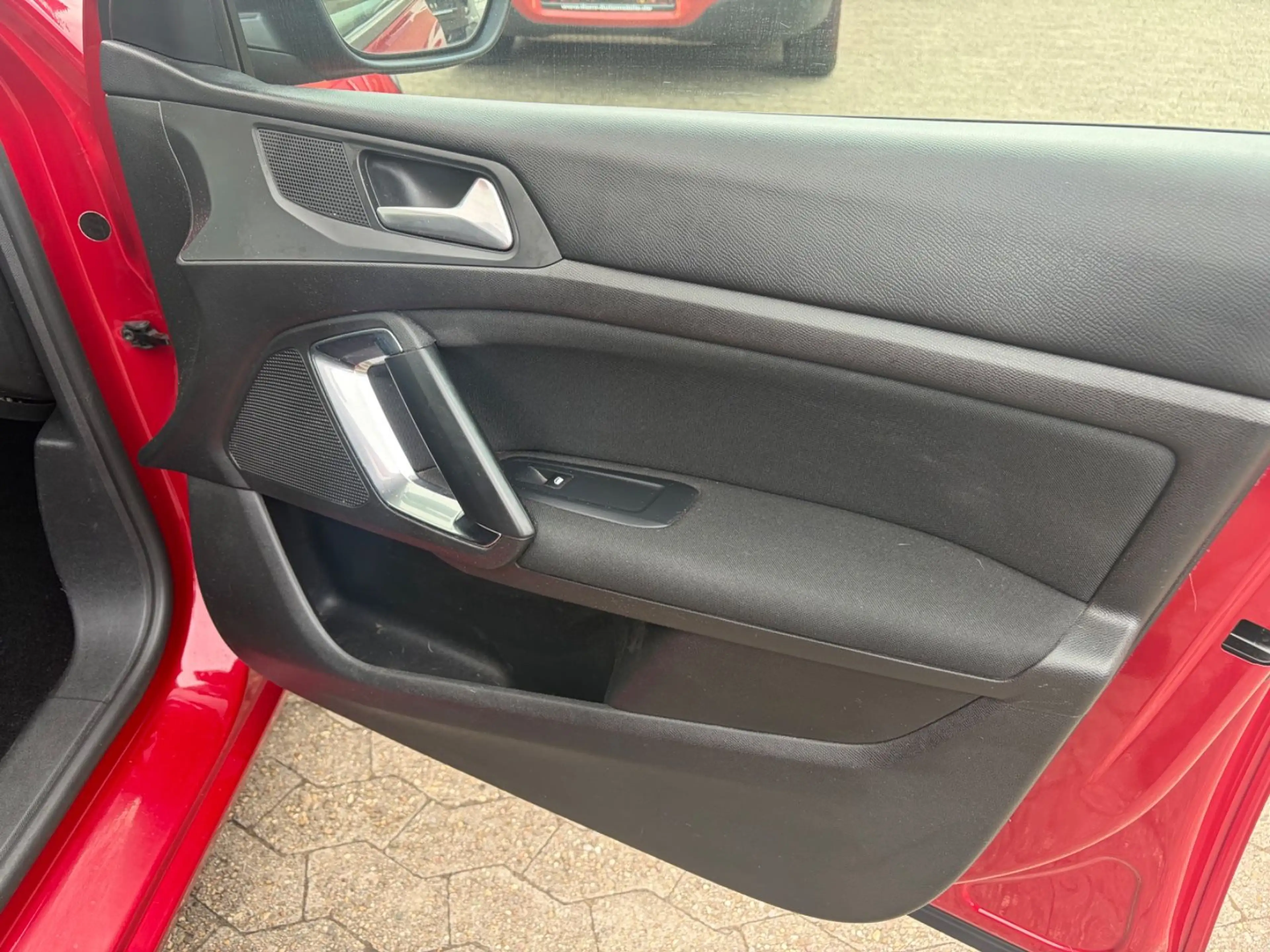 Peugeot 308 SW Active — photo 22