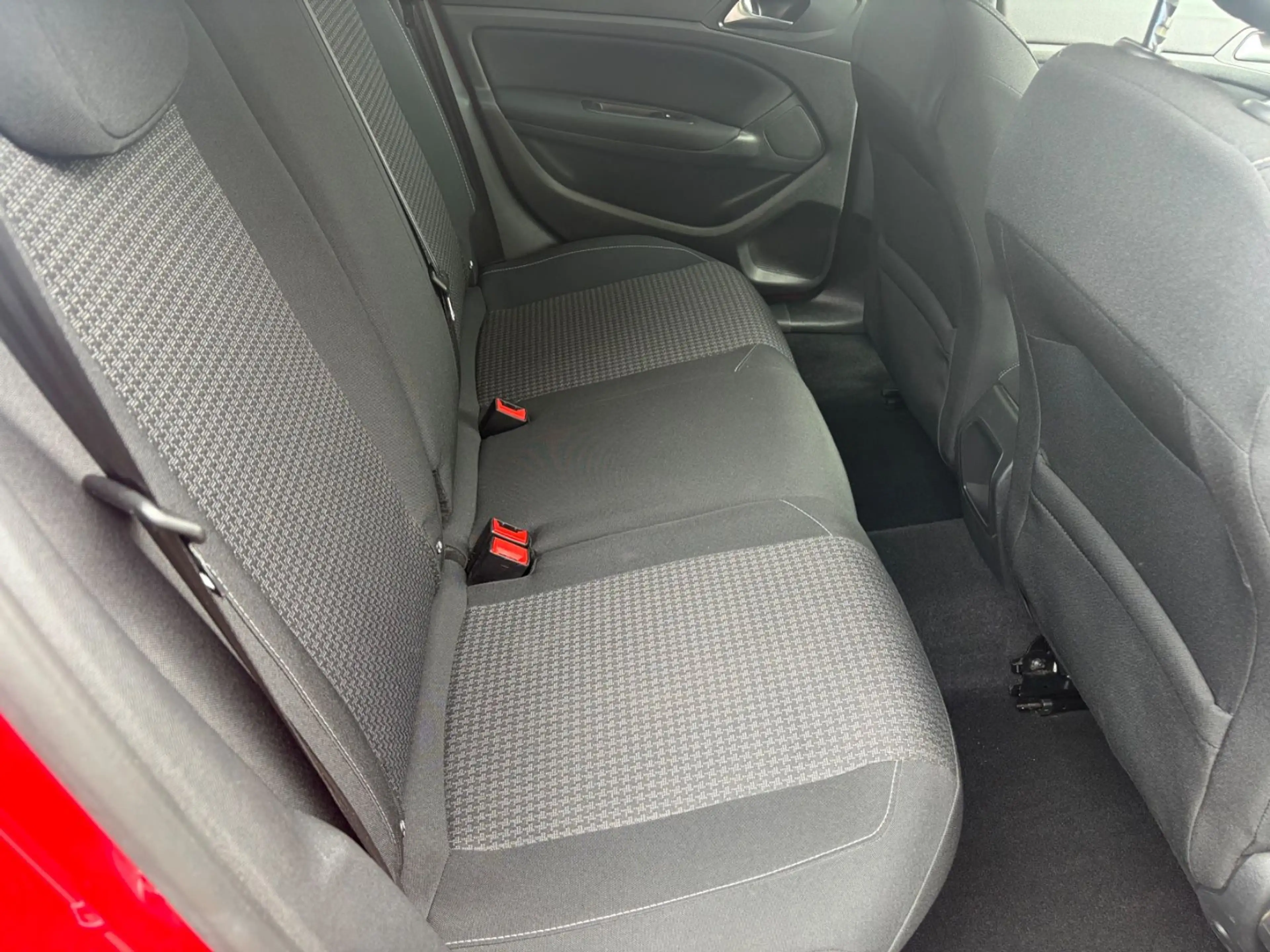 Peugeot 308 SW Active — photo 14