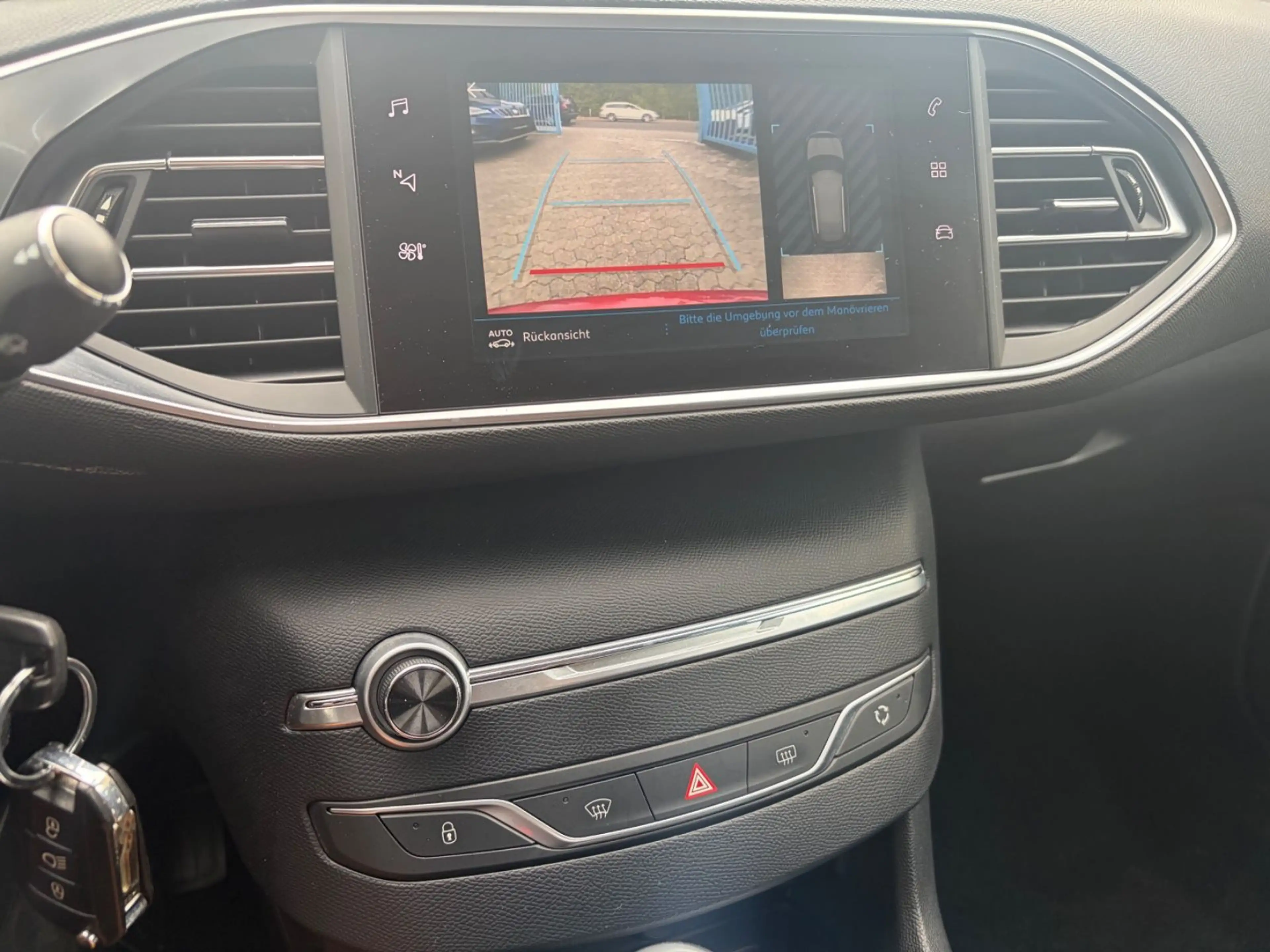 Peugeot 308 SW Active — photo 15
