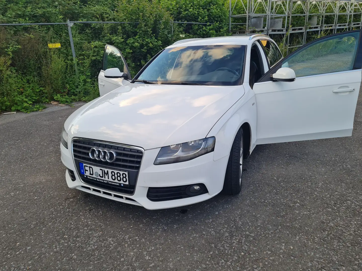 Audi A4 S line Sportpaket / plus Weiß - 1