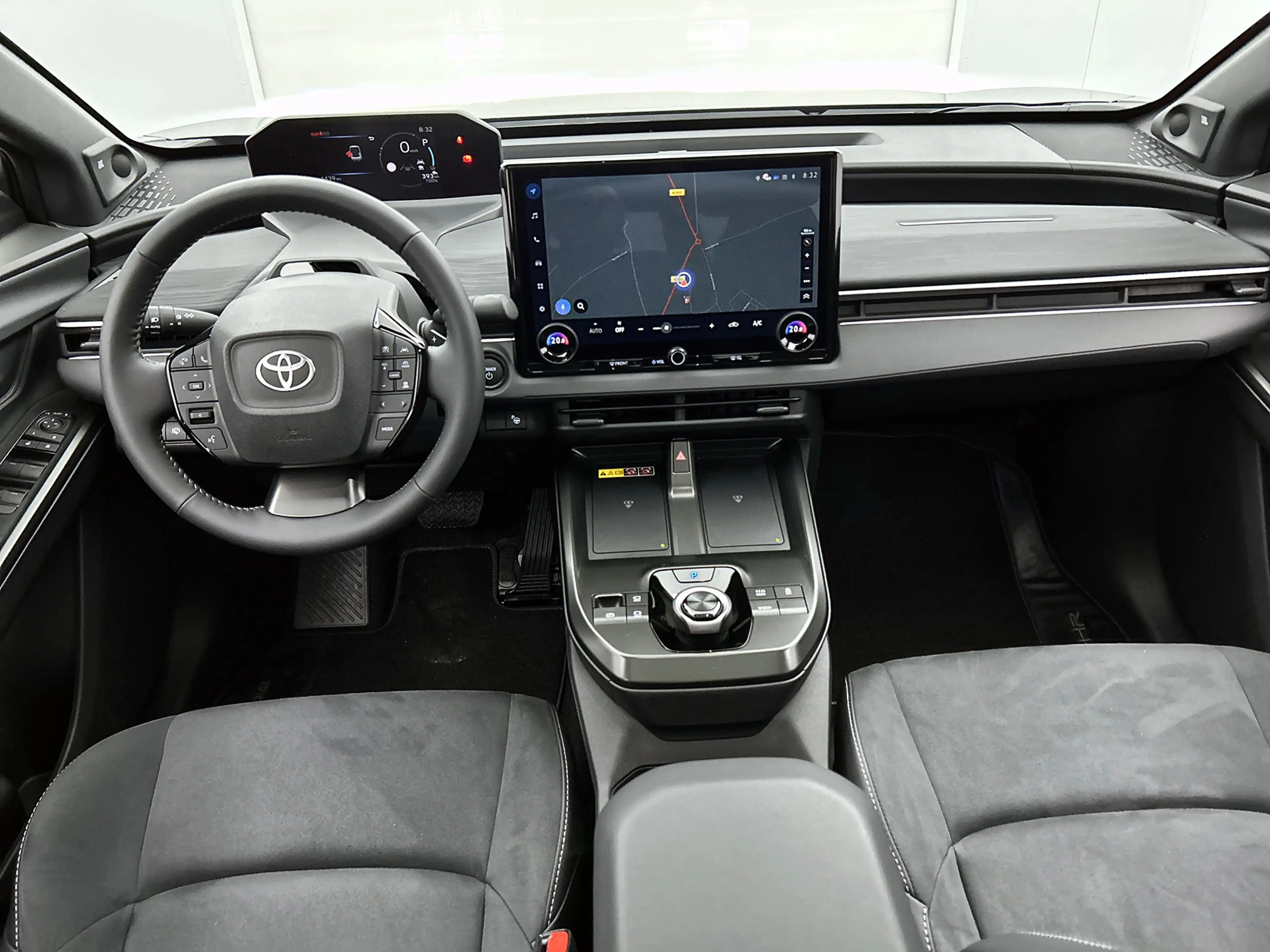 Toyota C-HR+ Executive AWD 77 kWh Demo — photo 5