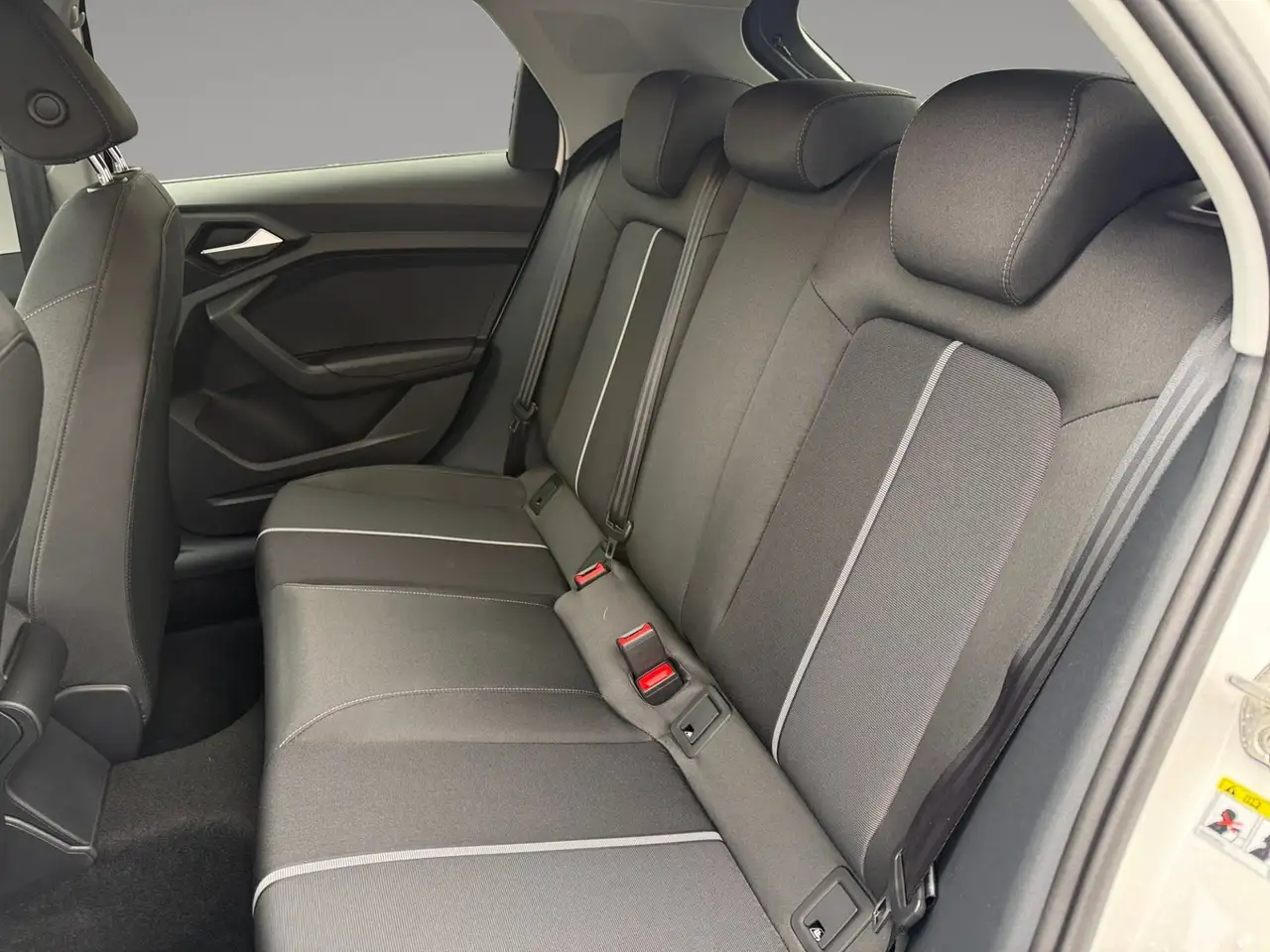 Audi A1 25 TFSI intense 14