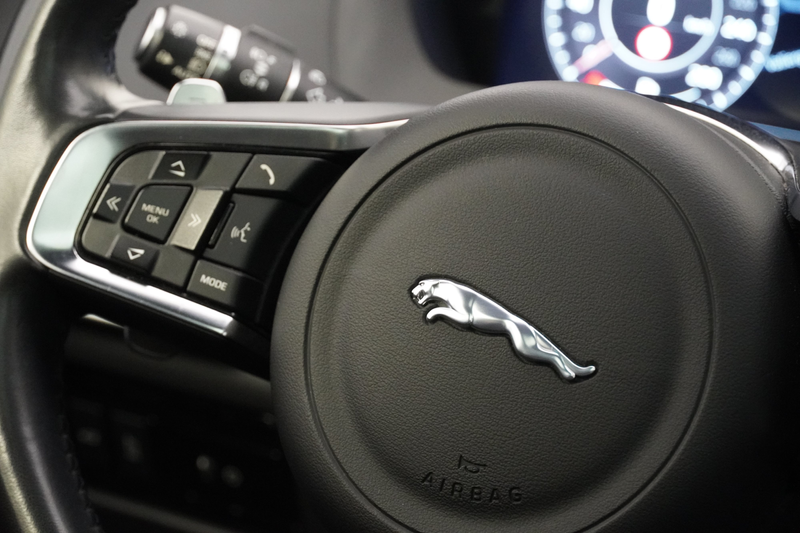 Jaguar F-Pace 25d AWD R-Sport Aut. — photo 13