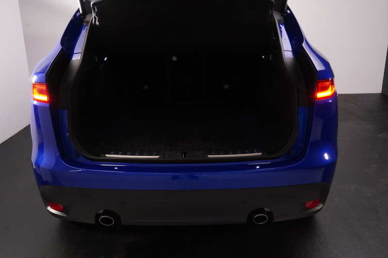 Jaguar F-Pace 25d AWD R-Sport Aut. — photo 23
