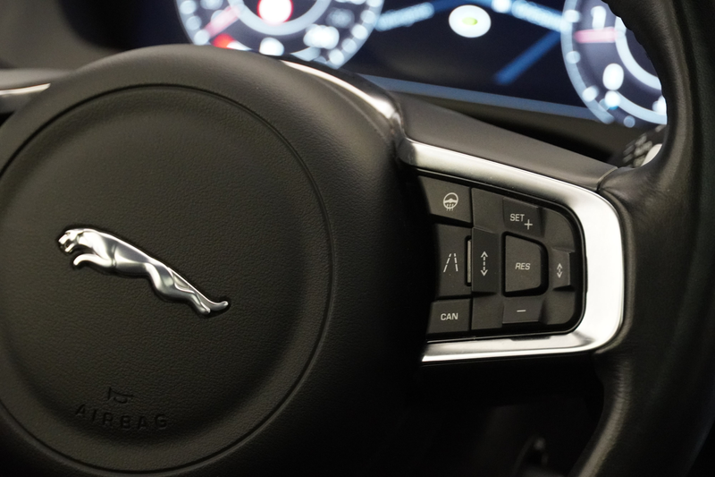 Jaguar F-Pace 25d AWD R-Sport Aut. — photo 14