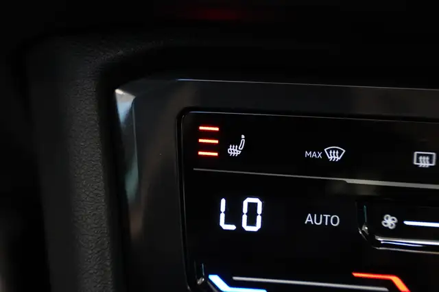 Volkswagen Tiguan view 15