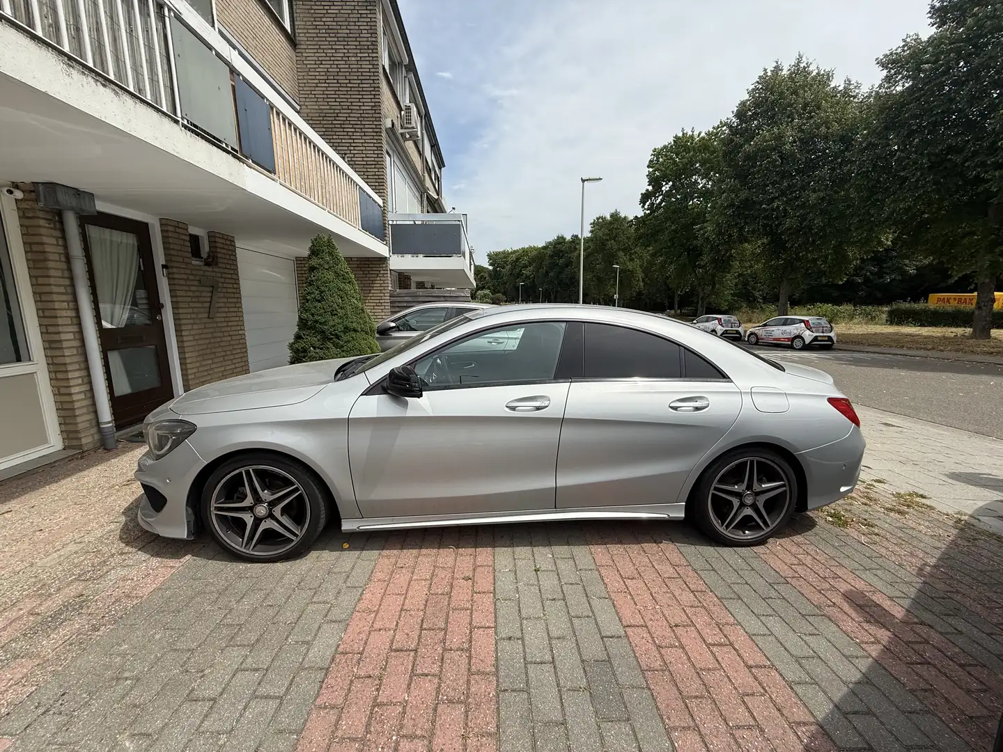 Mercedes-Benz CLA 200 Ambition Grijs - 2