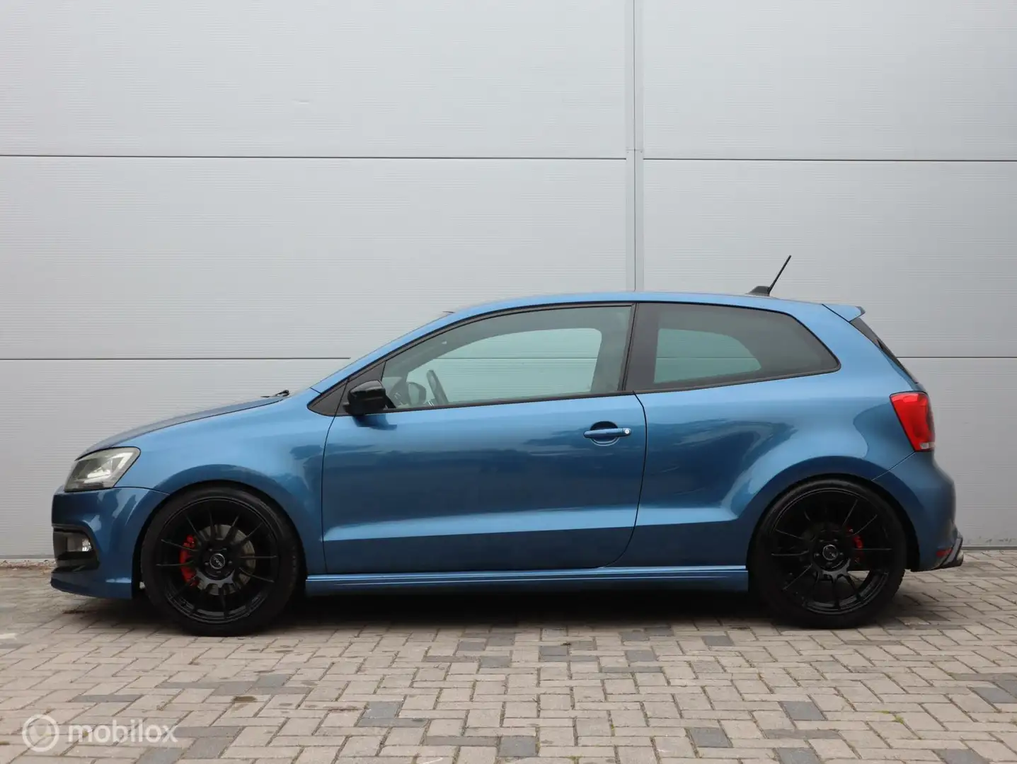 Volkswagen Polo 1.4 TSI BlueGT Alcantara CarPlay LED PDC Cruise Blauw - 2