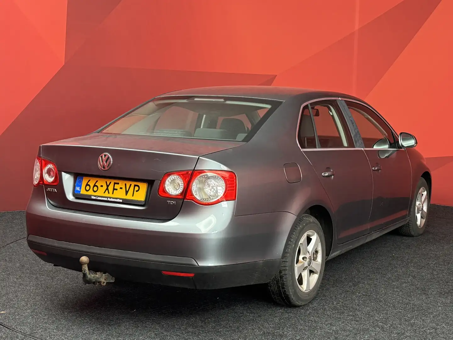 Volkswagen Jetta 1.9 TDI Comfortline Business | Cruise control | Cr Grau - 2