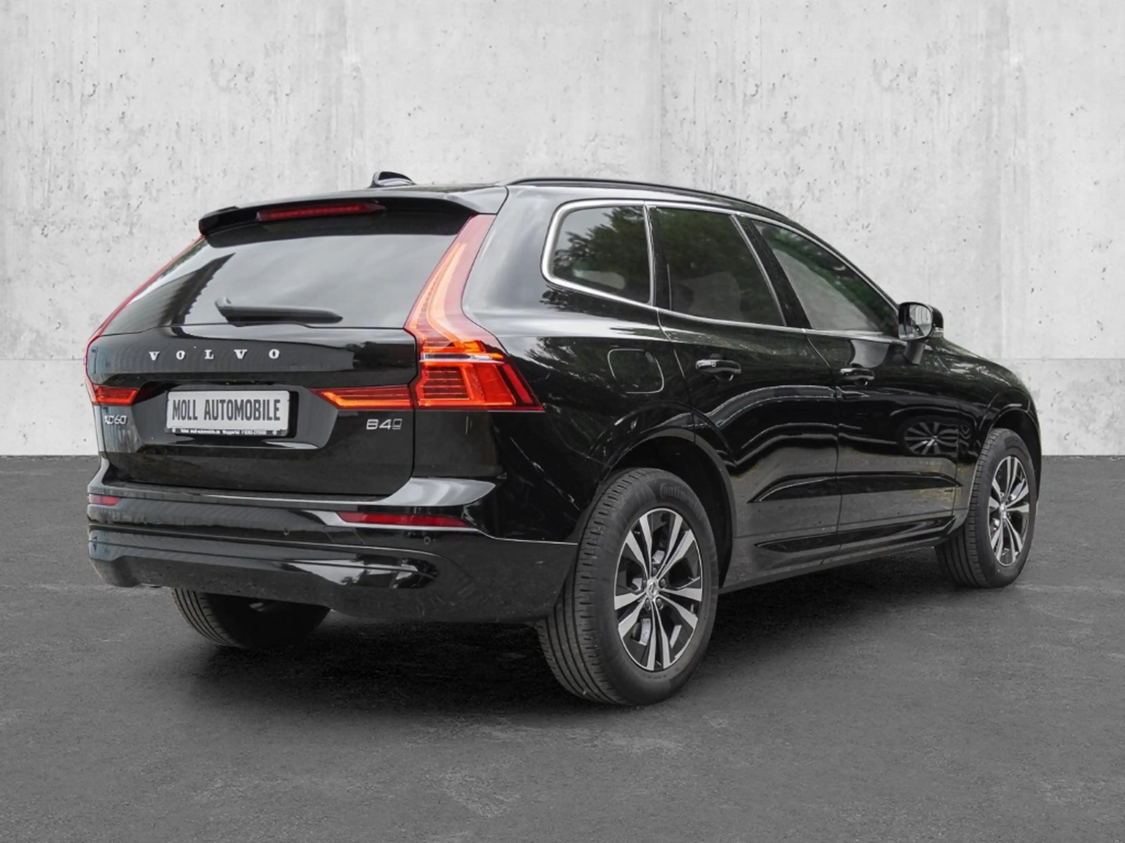 Volvo XC60 Momentum Pro AWD AHK El. Panodach Digitales Cockpi — photo 2