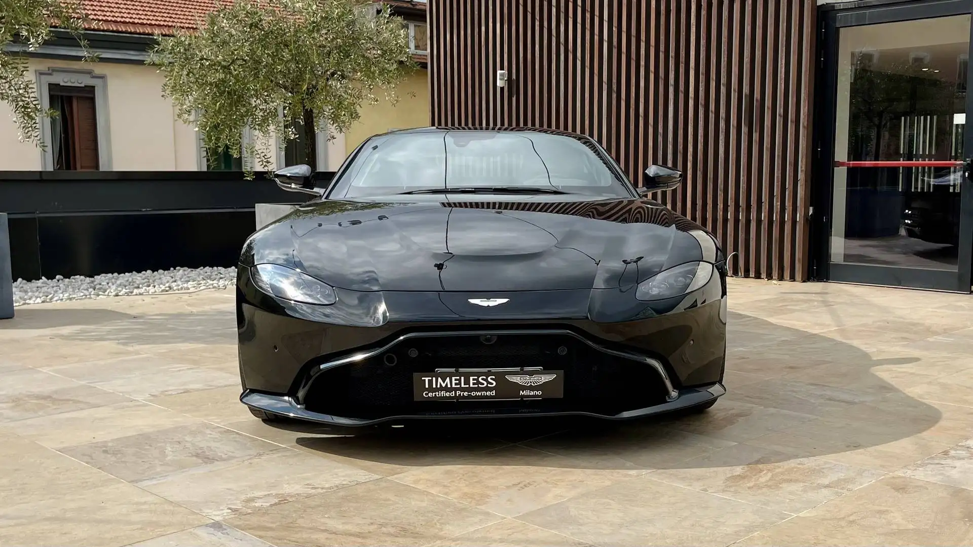 Aston Martin Vantage Coupe 4.0 V8 Černá - 2