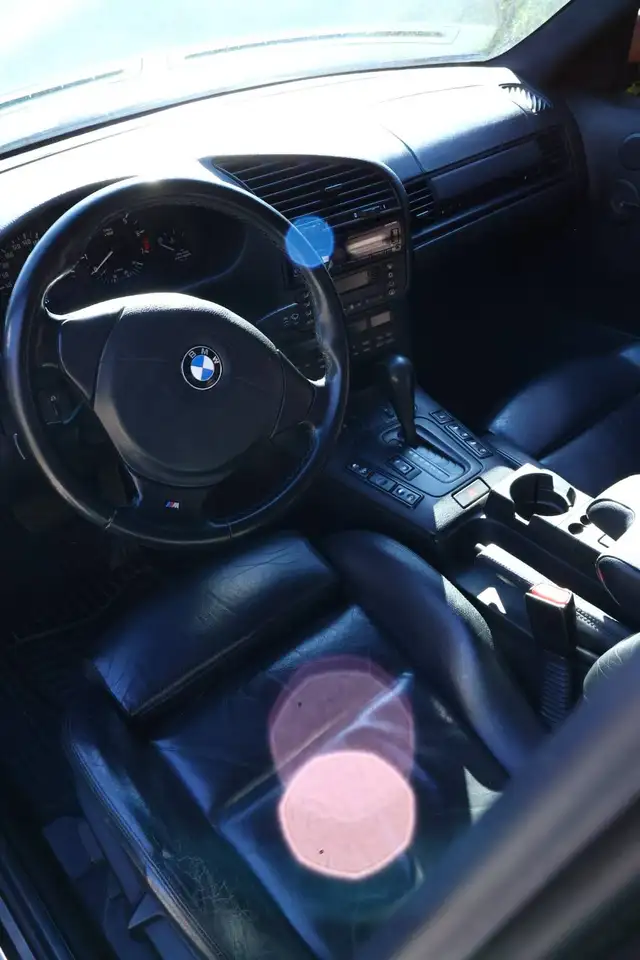 BMW 3 Series снимка BMW 3 Series