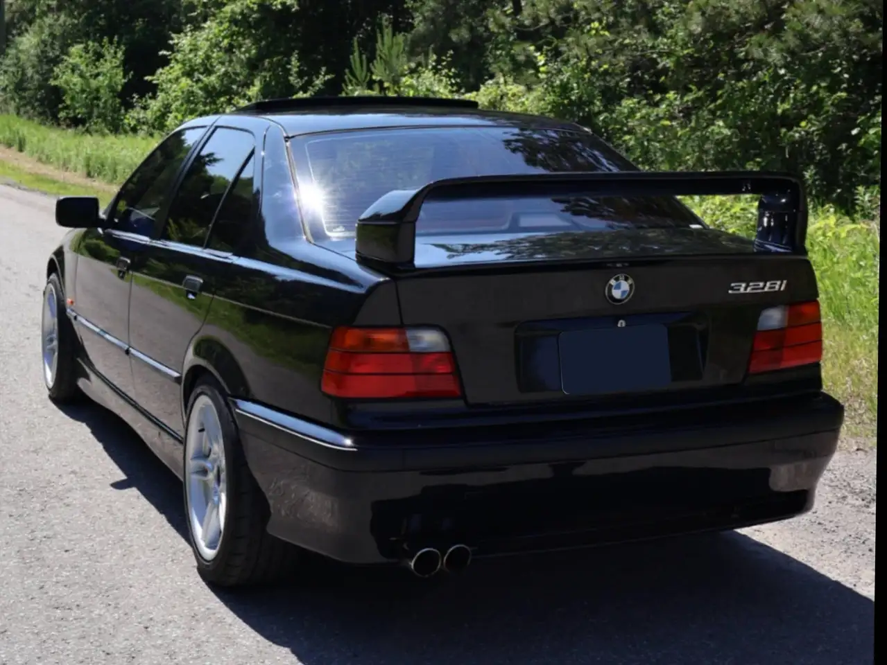 BMW 3 Series снимка BMW 3 Series