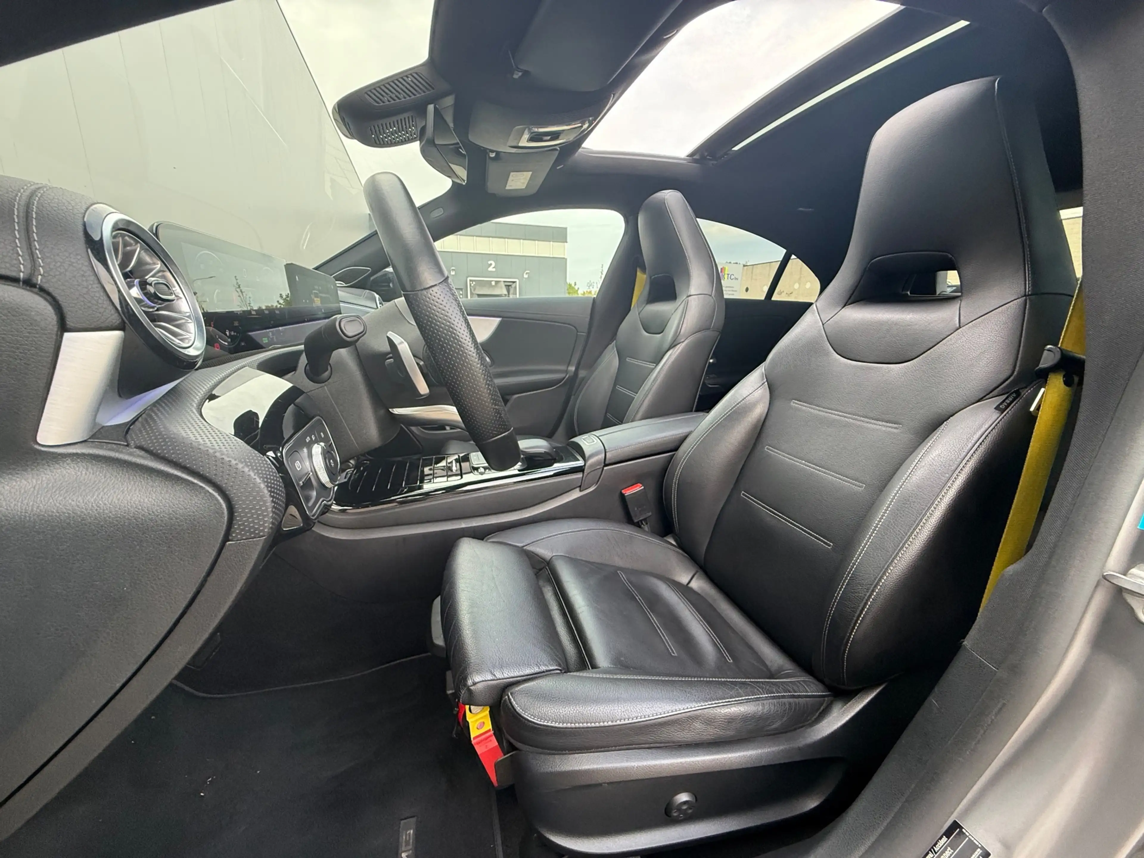 Mercedes-Benz CLA 250 250e AMG PANO VOL OPTIES — photo 9