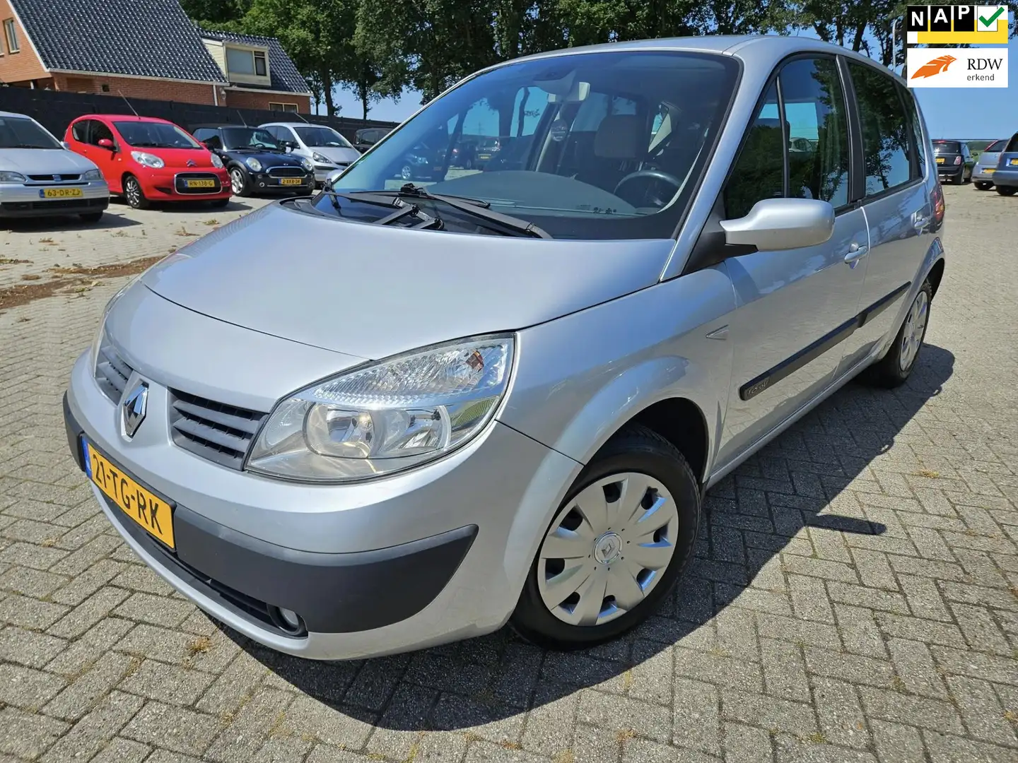 Renault Scenic 1.6-16V Dynamique Comfort. 2006. Climate/Cruise/CV Gris - 1