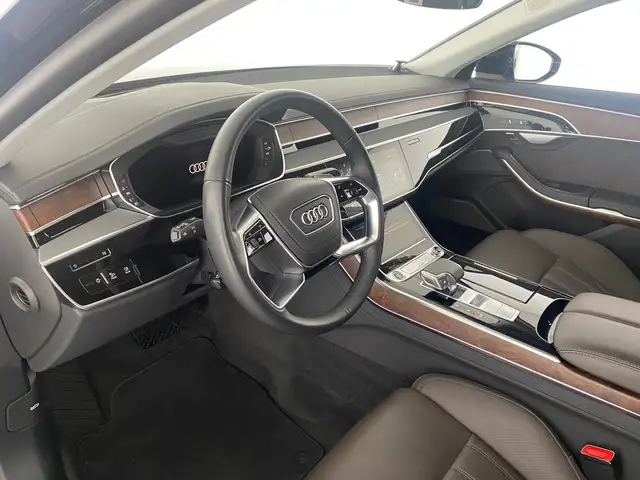 Audi A8 view 8