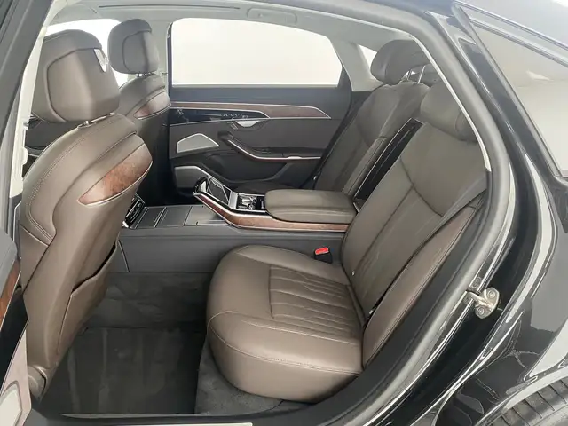 Audi A8 view 11