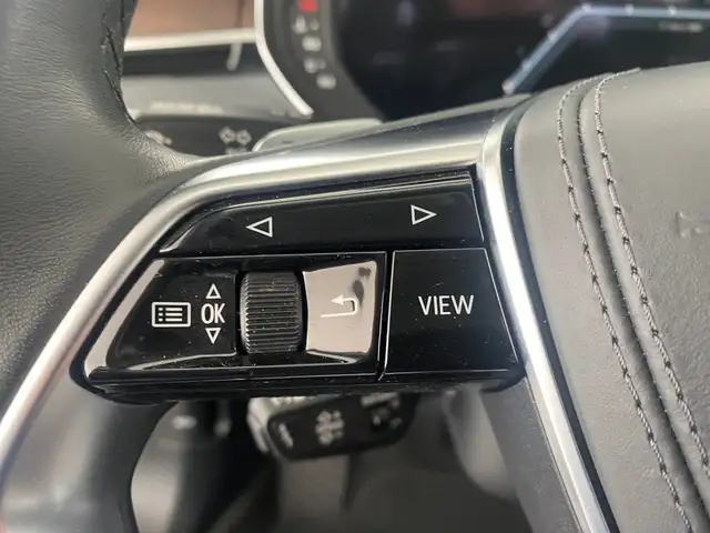 Audi A8 view 14