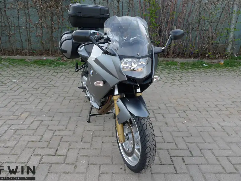 BMW F 800 ST - foto 2