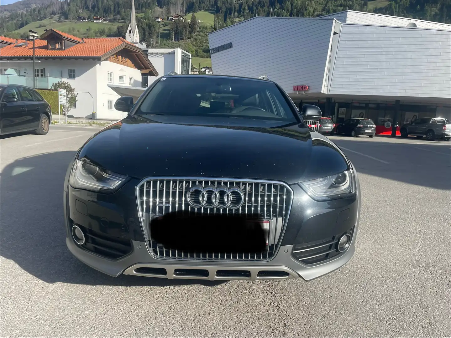 Audi A4 allroad Schwarz - 1