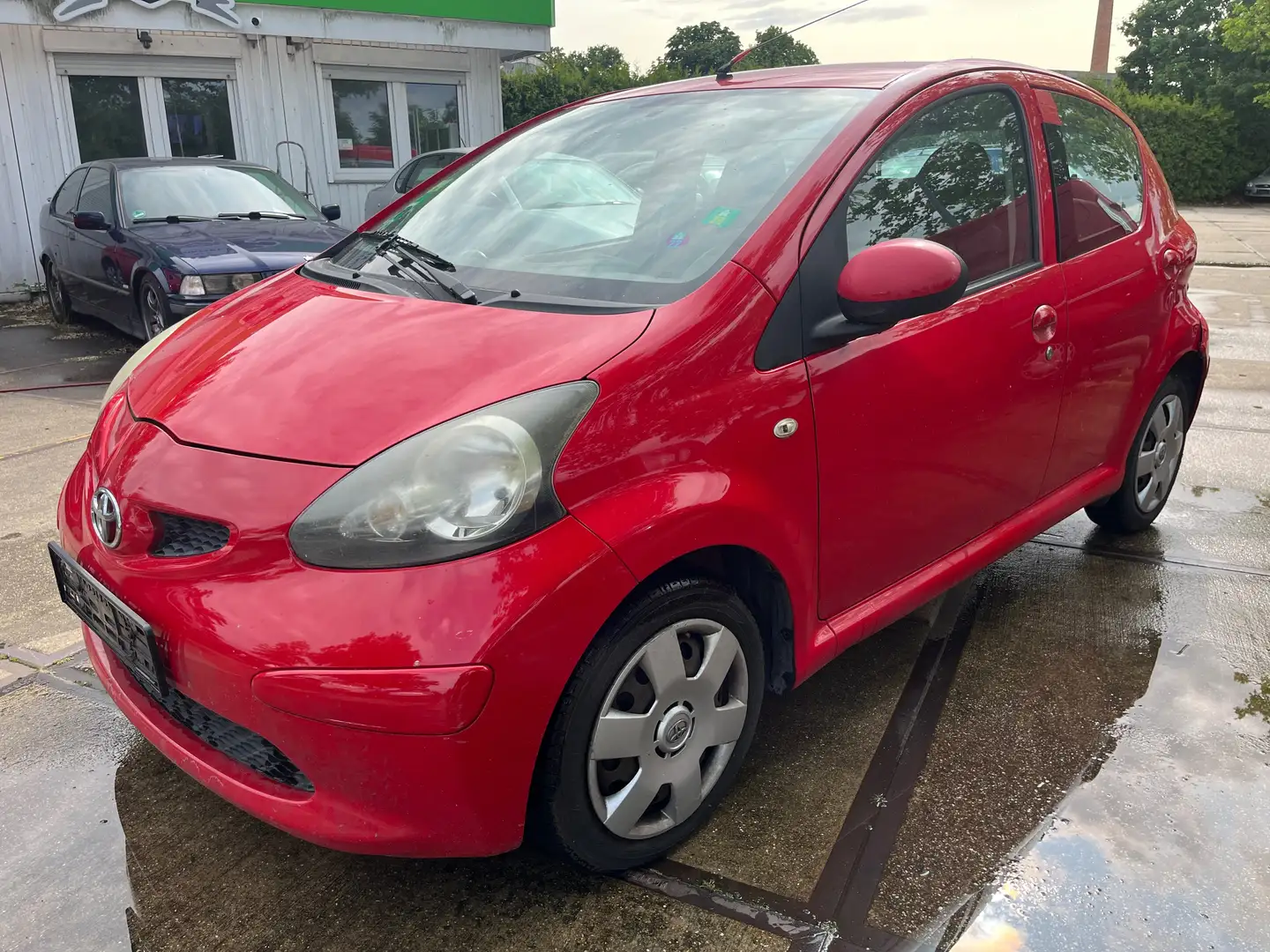 Toyota Aygo 1.0 Euro4 / 5-Türer *kein Tüv* Rot - 1