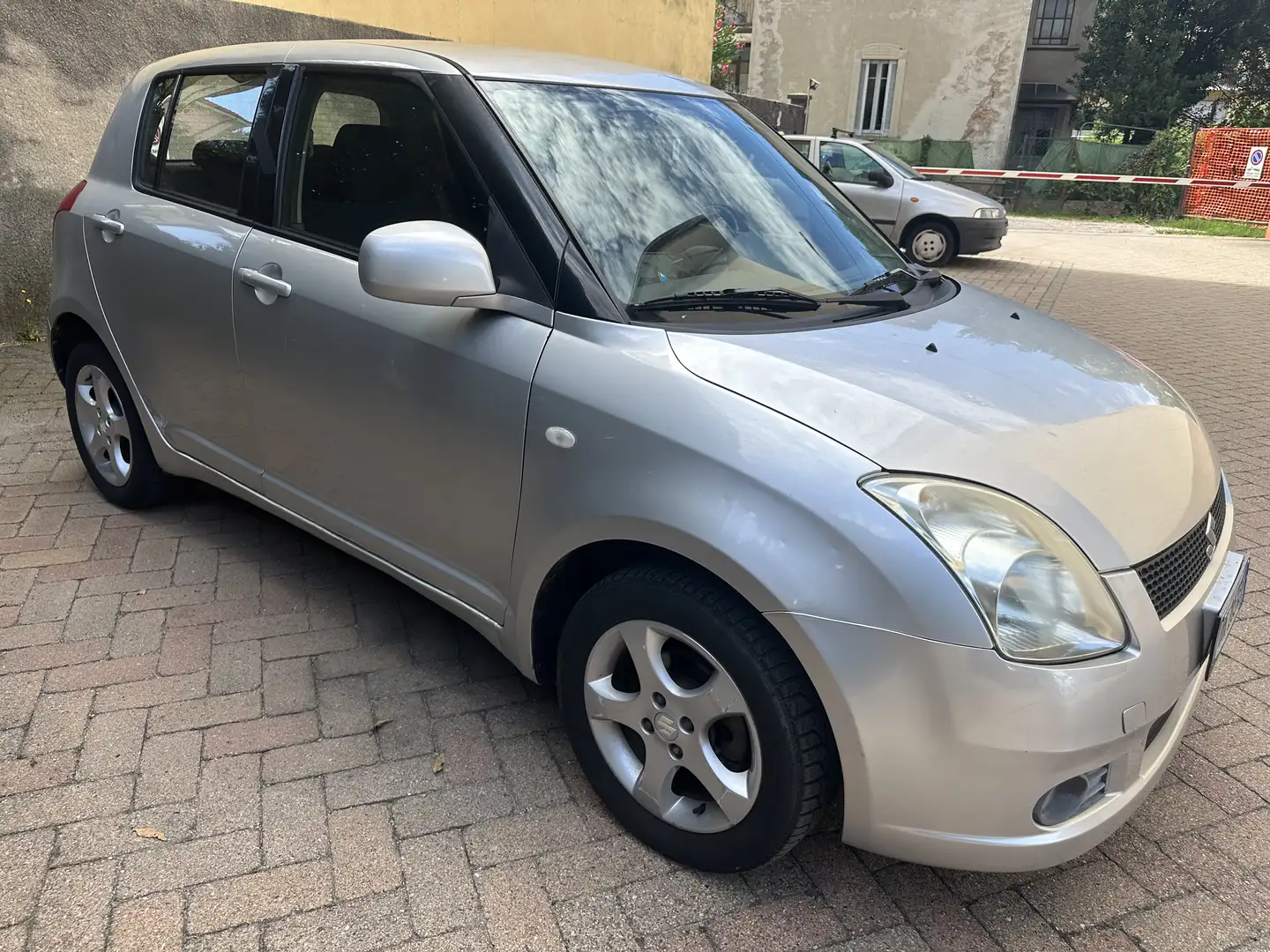 Suzuki Swift 5p 1.3 16v GL 4x4 - 2