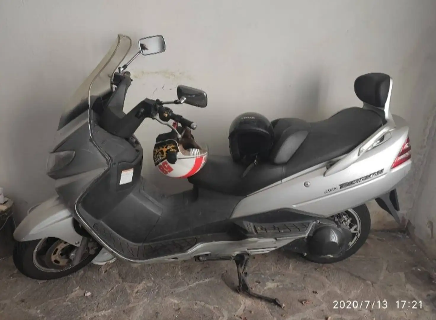 Suzuki Burgman 400 Argintiu - 1