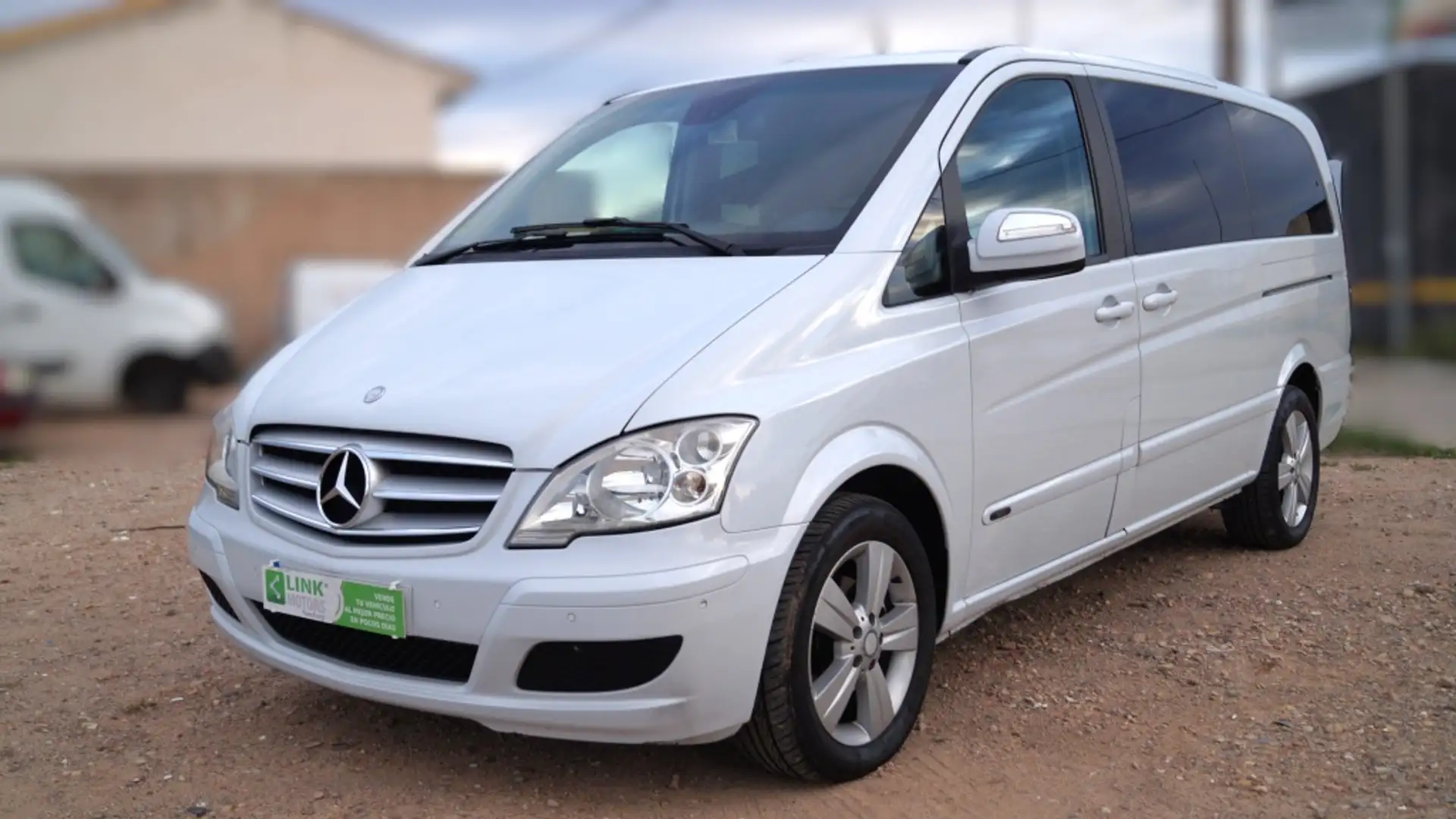 Mercedes-Benz Viano 2.2CDI Ambiente Largo 4M Aut. White - 1