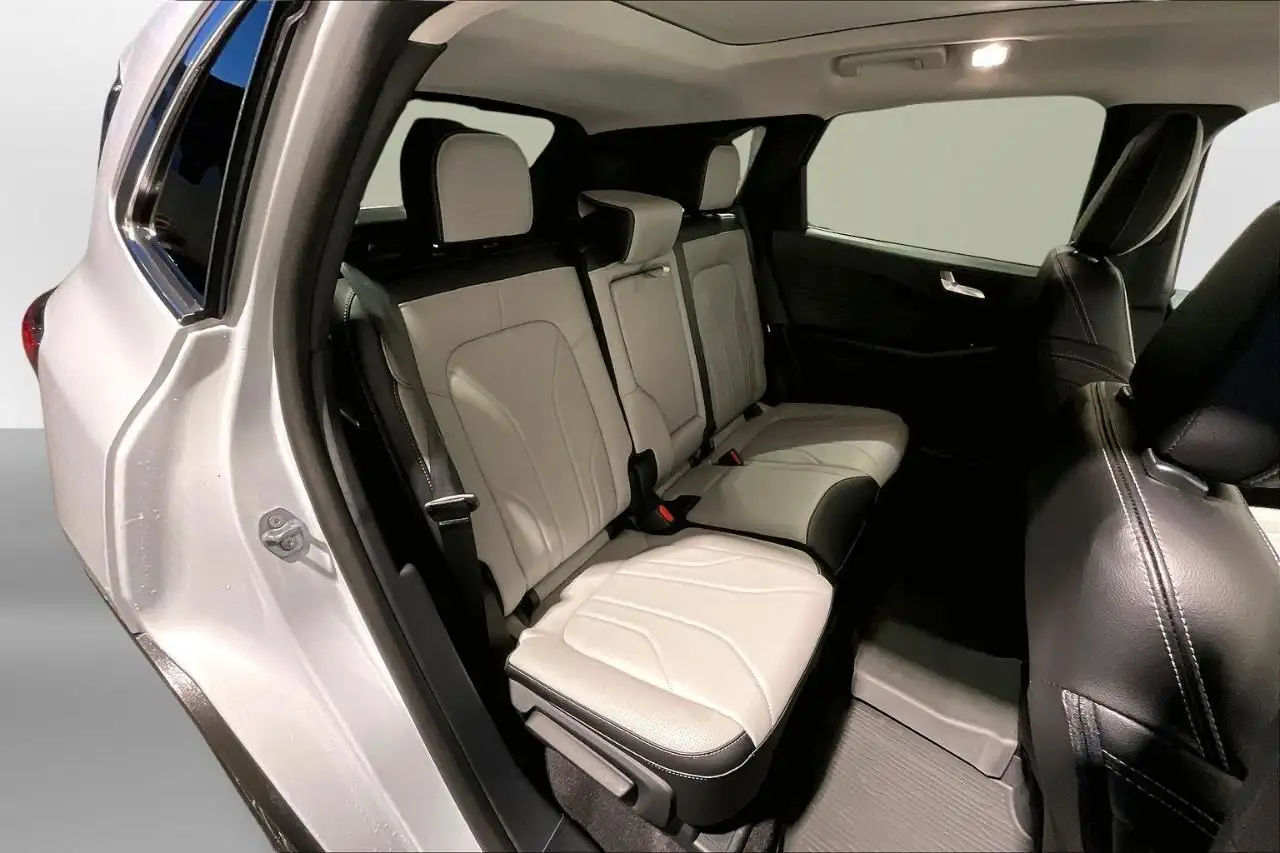 Ford Escape снимка Ford Escape