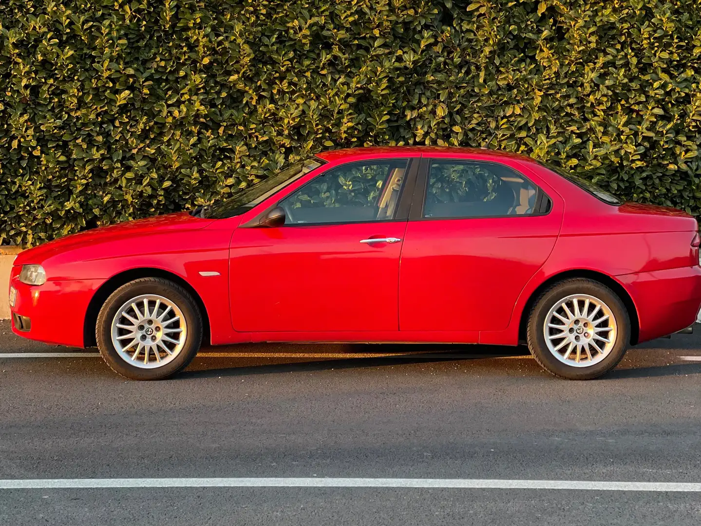 Alfa Romeo 156 156 1.9 jtd TI 115cv Kırmızı - 2