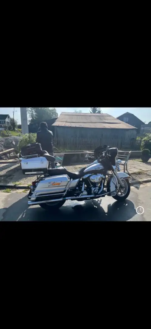 Harley-Davidson Electra Glide Ezüst - 2