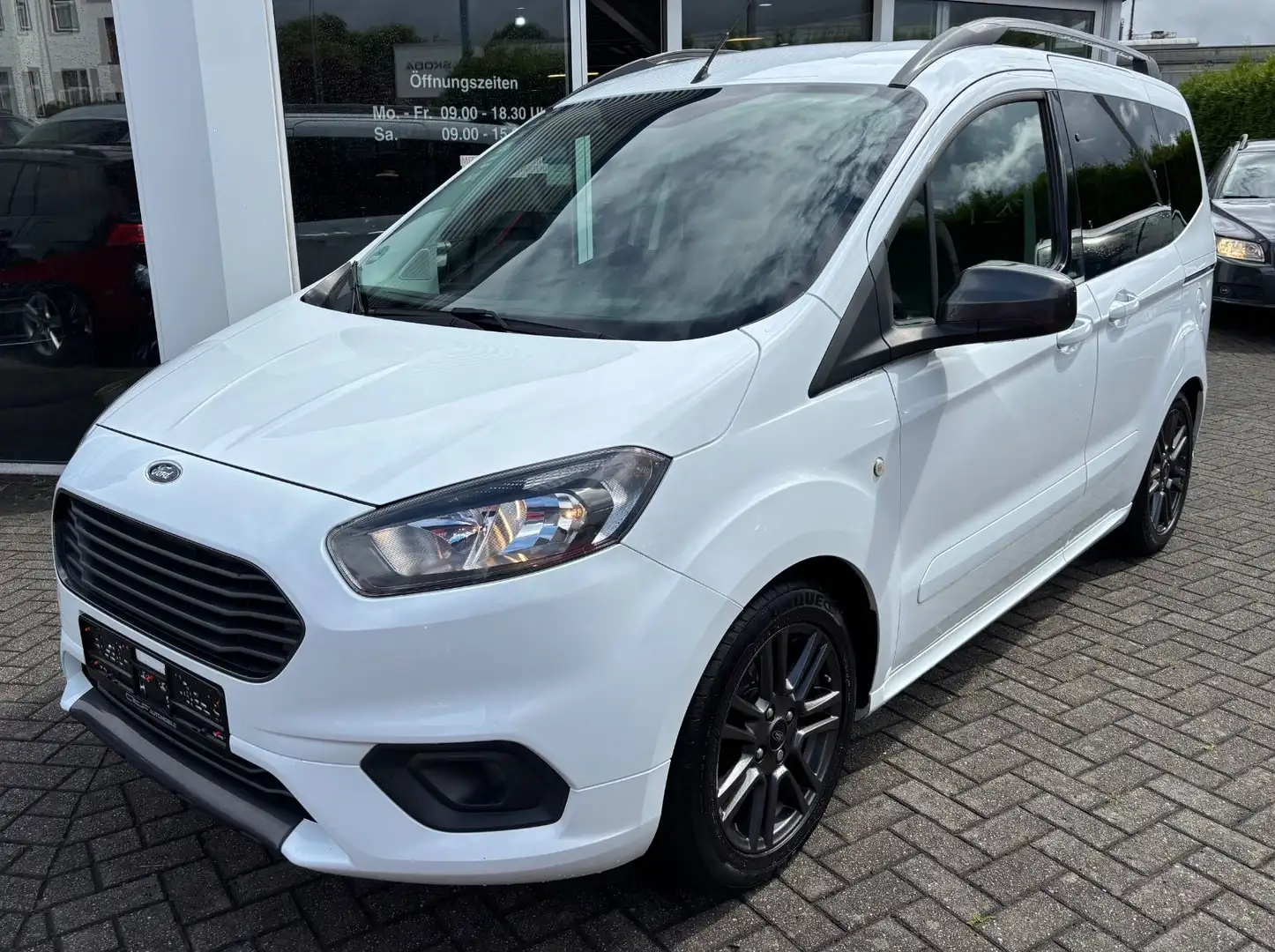 Ford Tourneo Courier Sport Weiß - 1